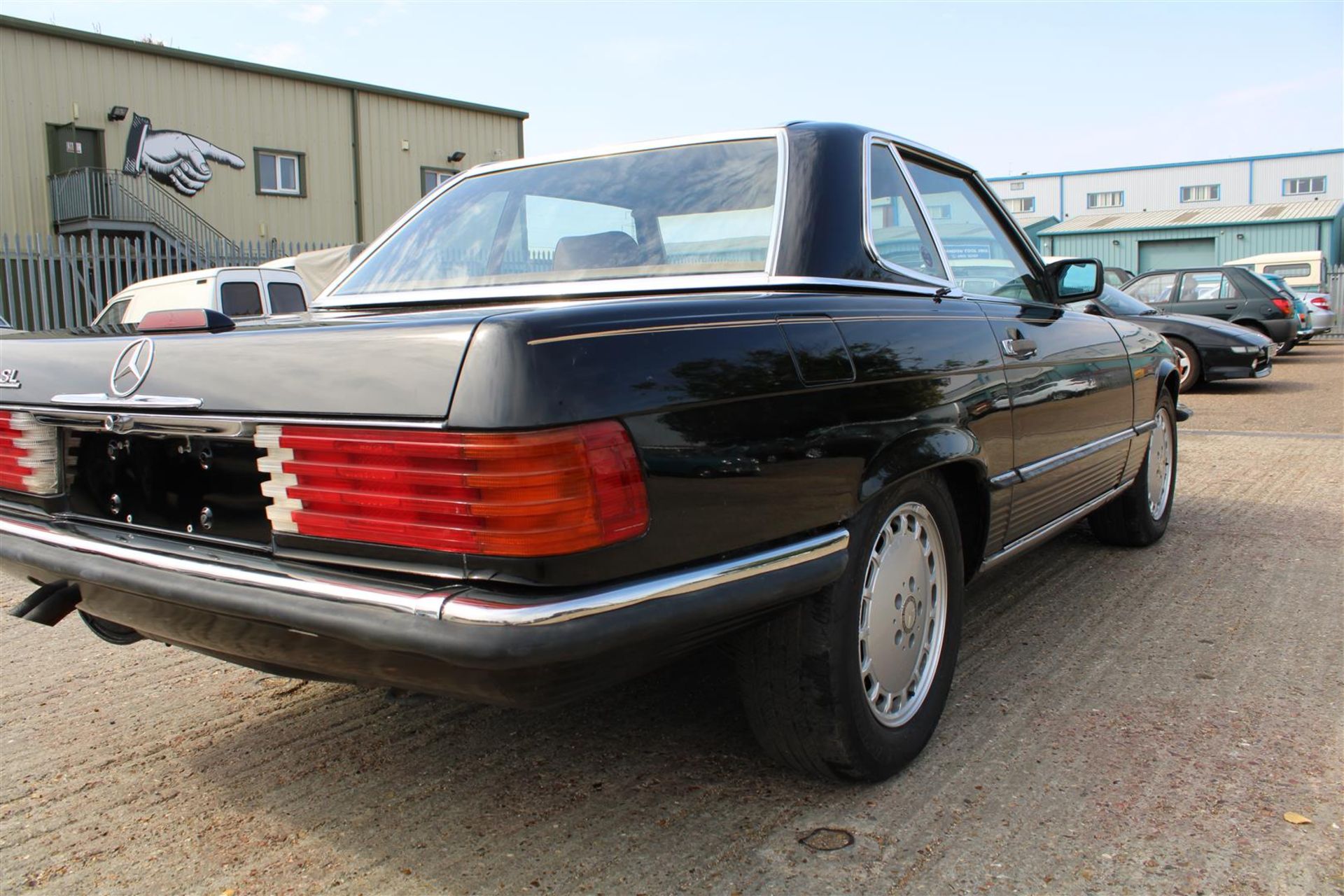 1988 Mercedes R107 560 SL LHD - Image 10 of 33