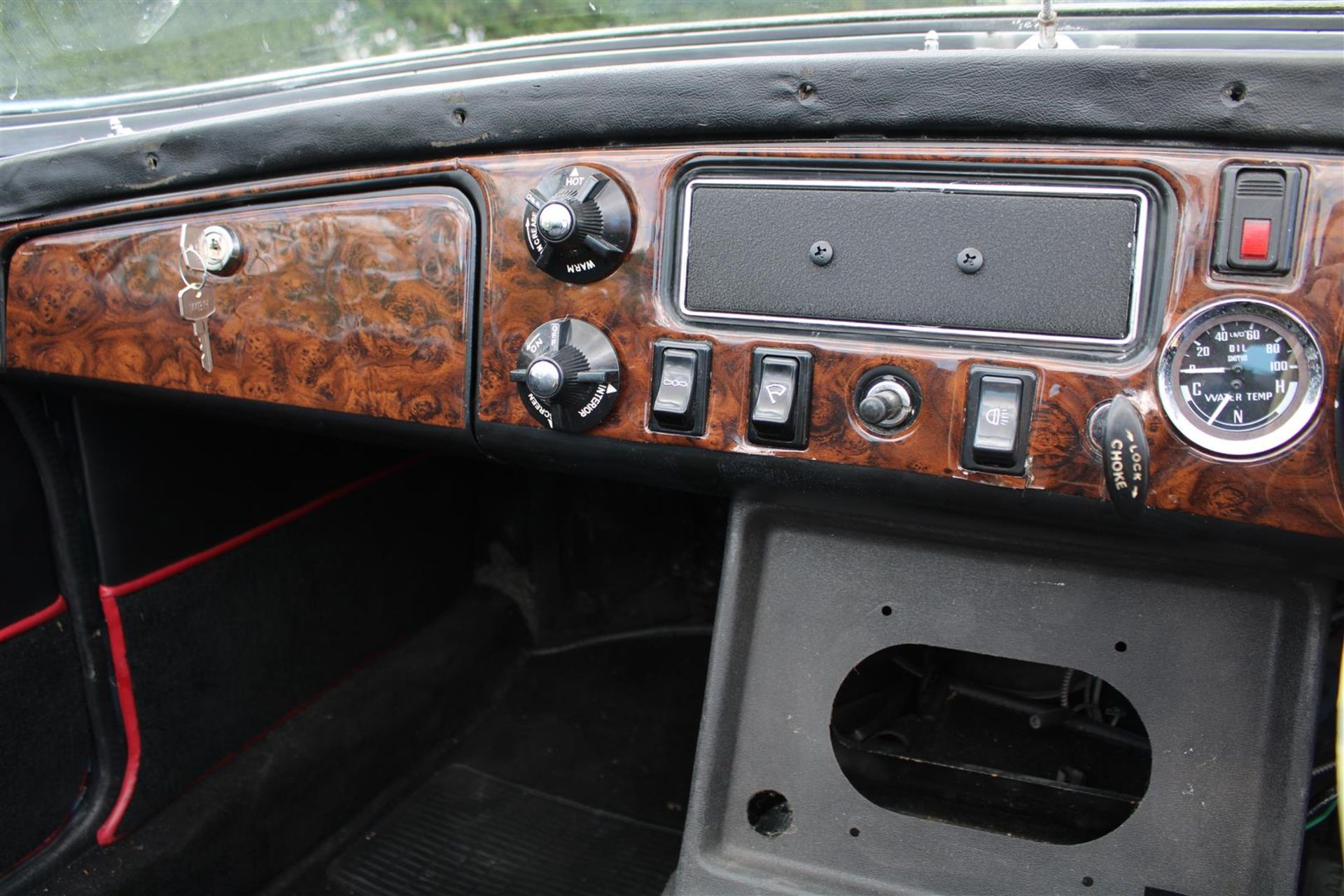 1972 MG B Roadster - Image 16 of 26
