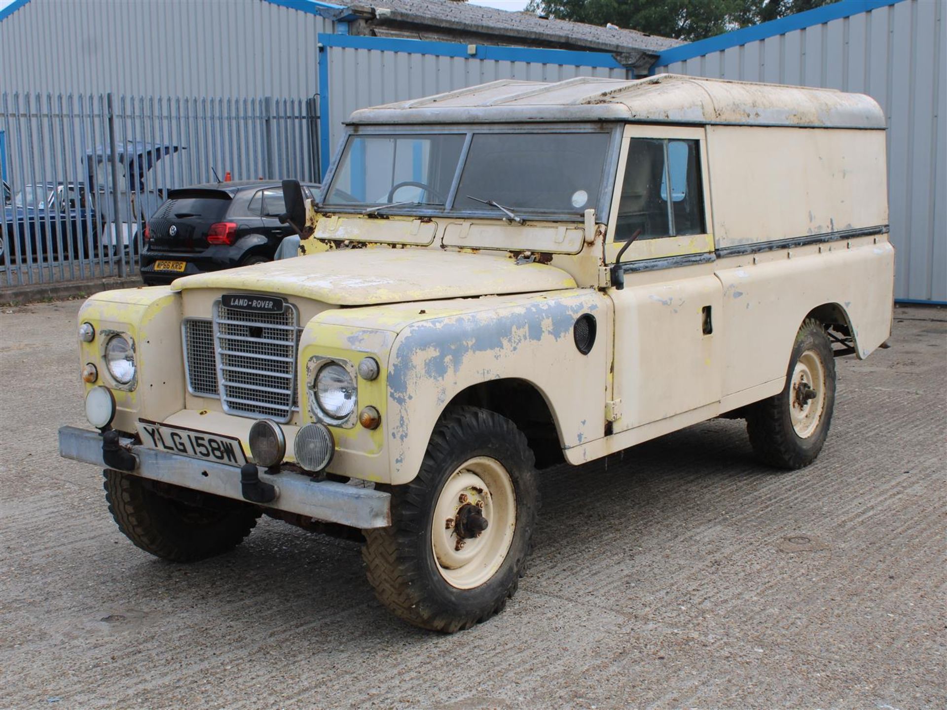 1981 Land Rover 109 Series III"