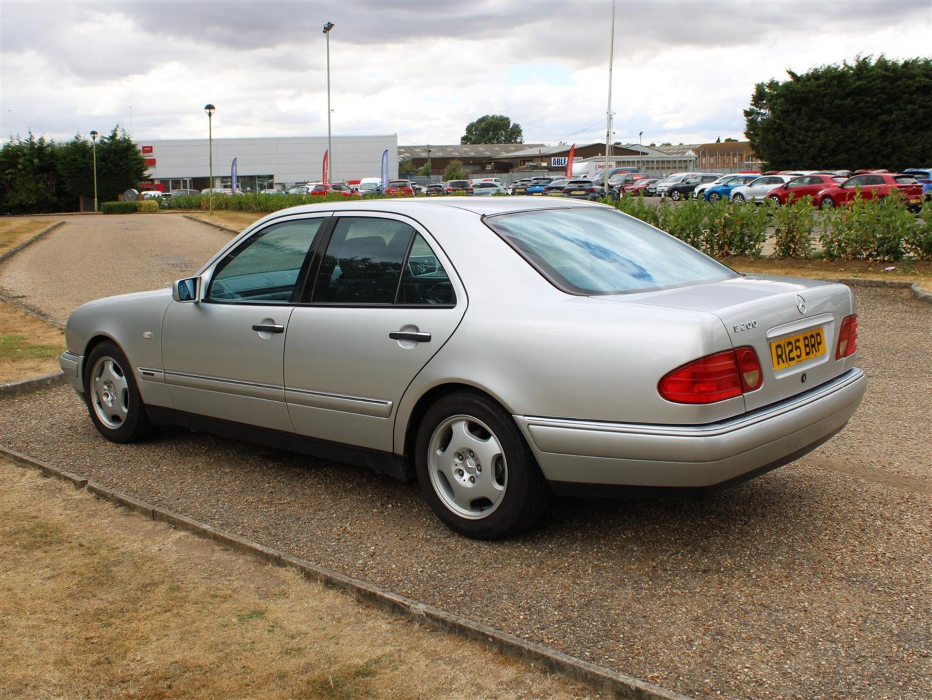 1997 Mercedes E200 Avantgarde Auto - Image 5 of 33