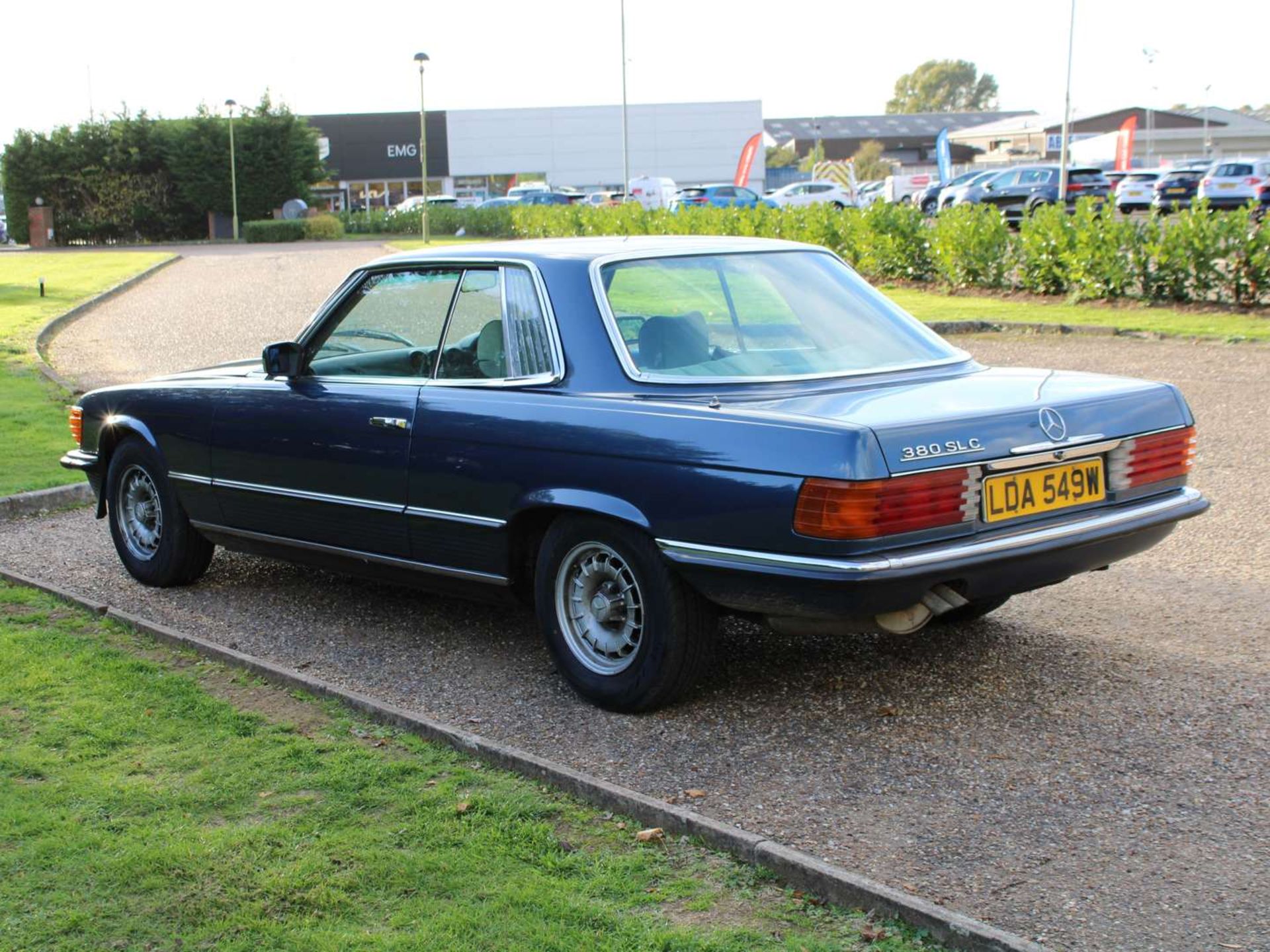 1981 MERCEDES C107 380 SLC AUTO - Image 4 of 24