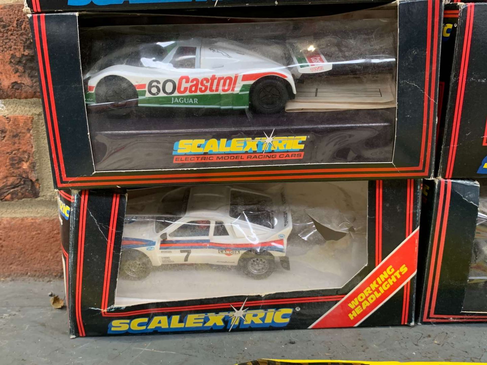 7 Scalextric Model Cars &amp; Airfix Kits - Image 4 of 6