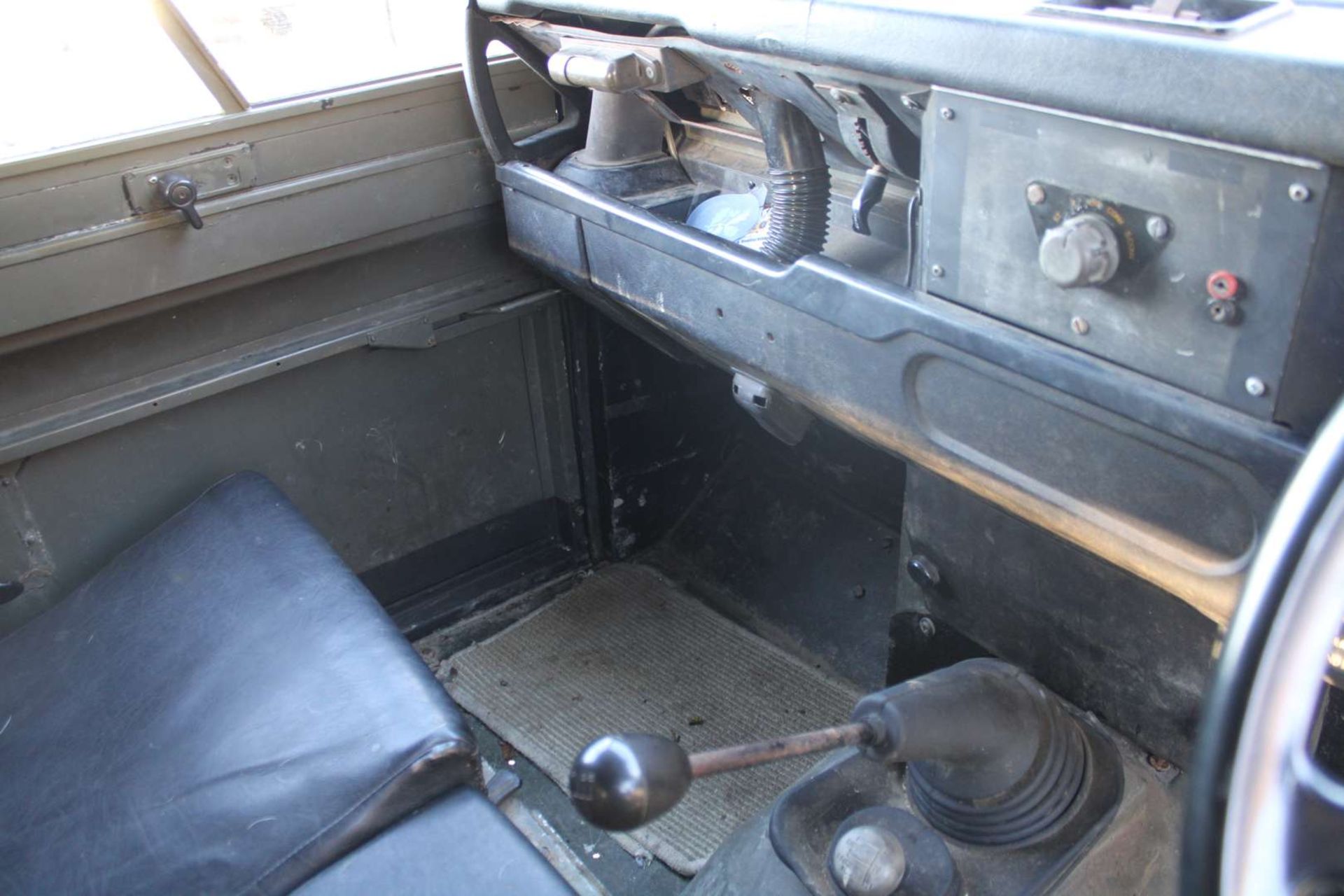 1990 LAND ROVER 110" V8 - Image 17 of 22