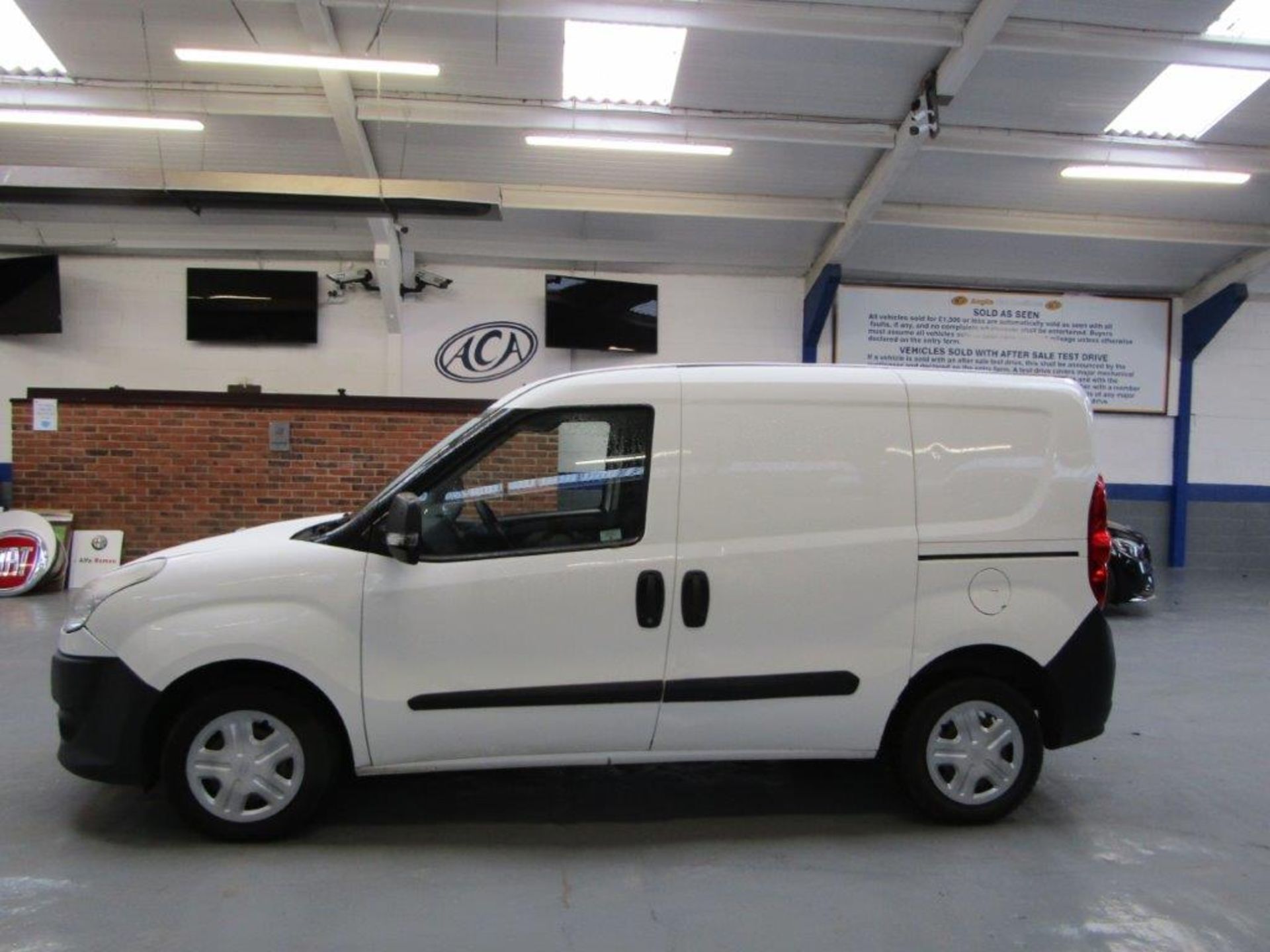 13 13 Fiat Doblo 16V Multijet SWB - Image 2 of 21