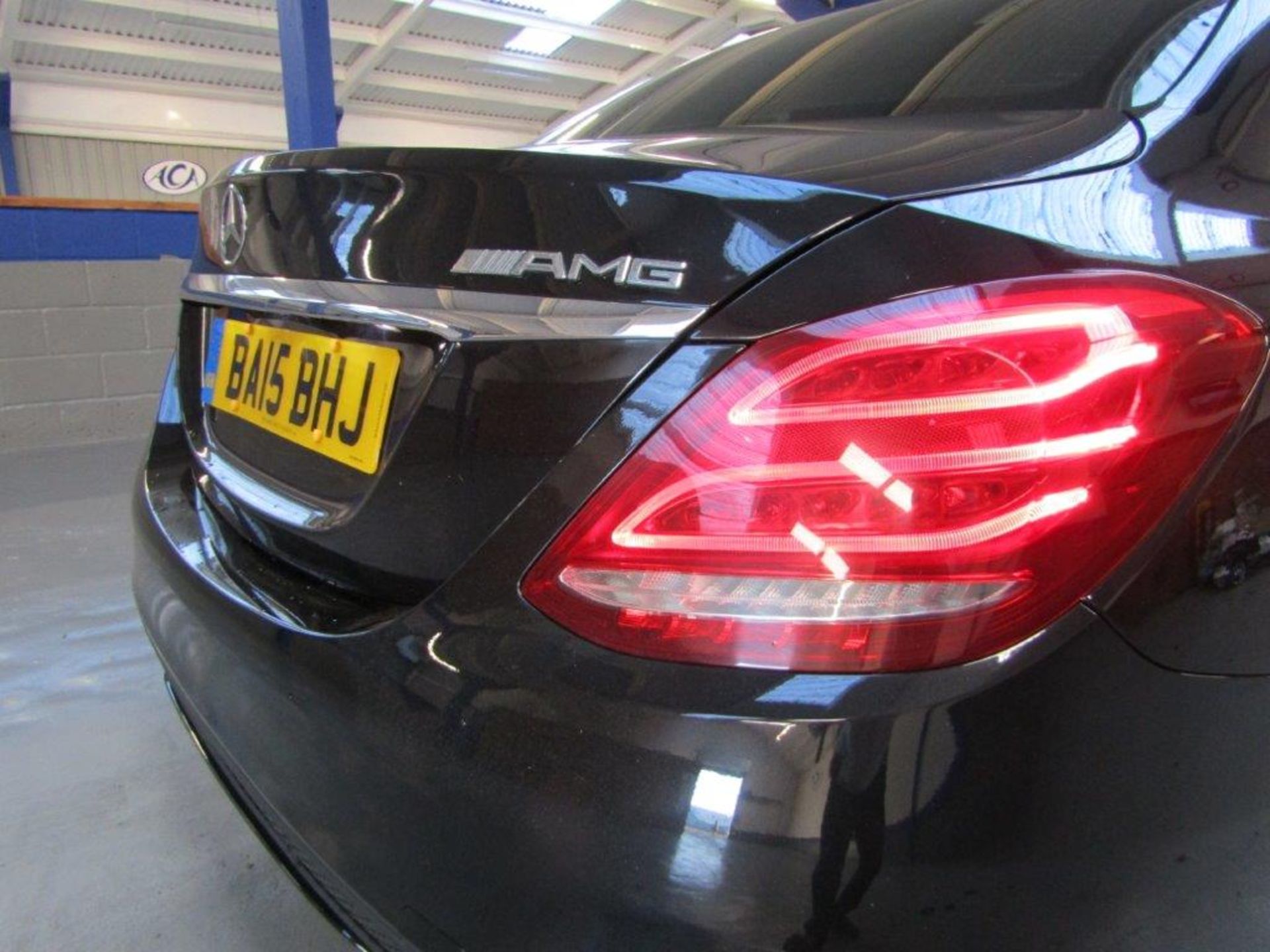 15 15 Mercedes C200 AMG Line Bluetec - Image 33 of 36