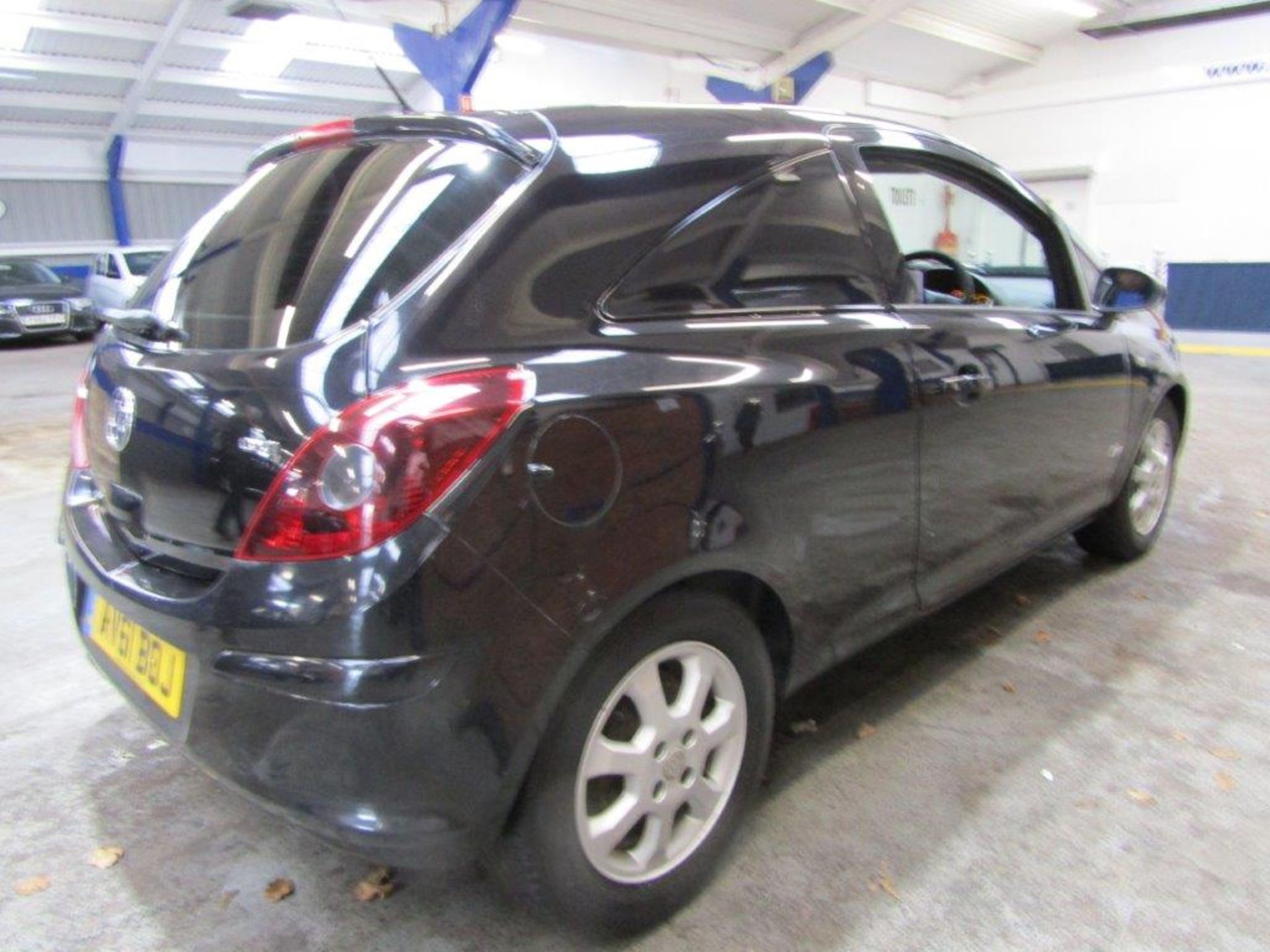 61 11 Vauxhall Corsa Sportive CDTI - Image 4 of 22