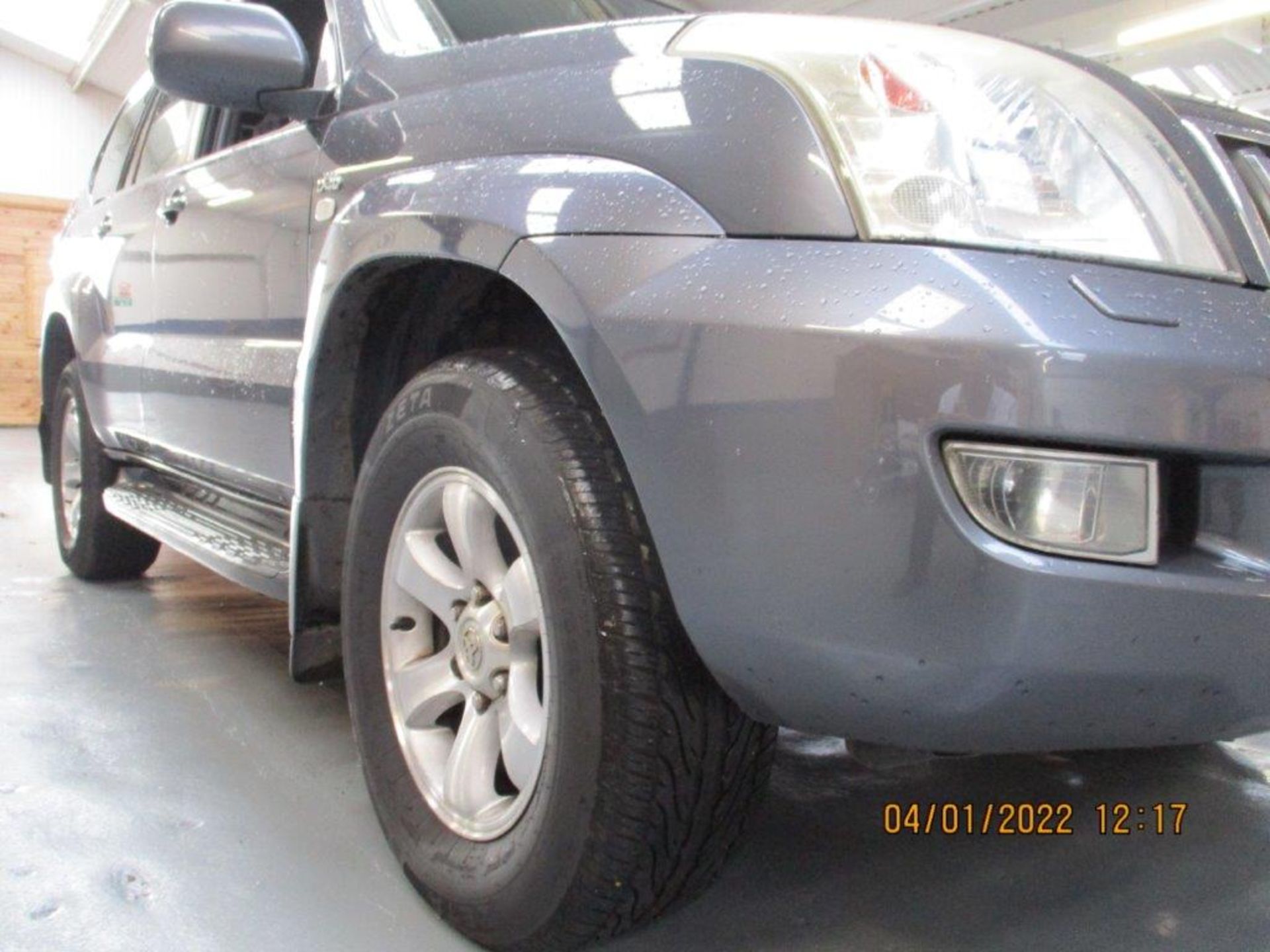 05 05 Toyota Landcruiser LC4 D-4D - Image 10 of 28