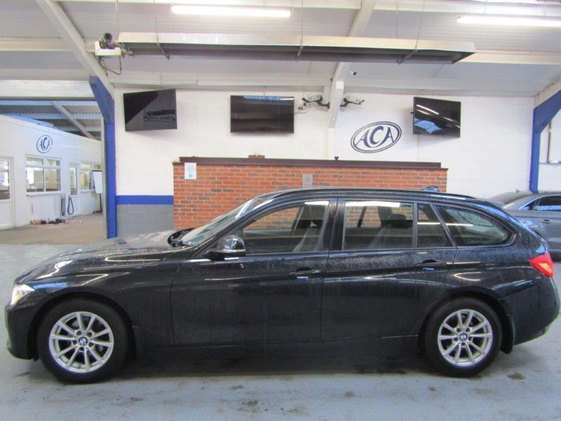 15 15 BMW 320D Business Efficientdyn - Image 2 of 16