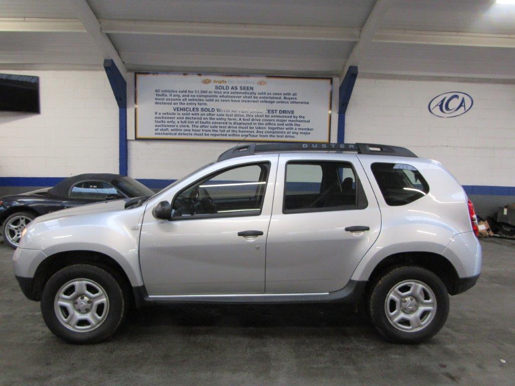 17 17 Dacia Duster Ambiance DCi 4X4 - Image 2 of 23