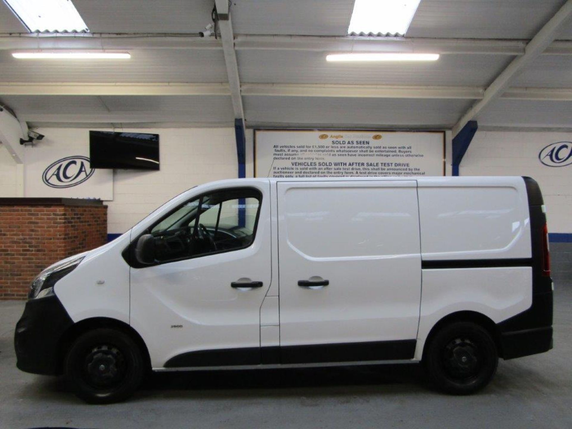 16 16 Vauxhall Vivaro 2900 CDTI - Image 2 of 17