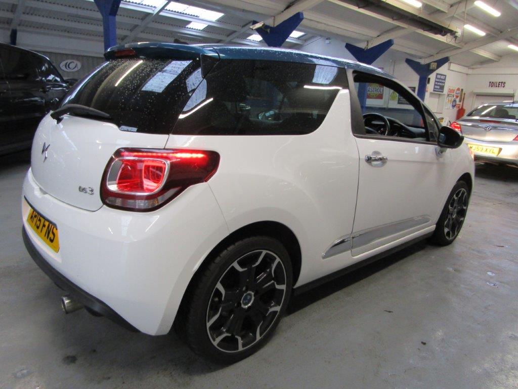 15 15 Citroen DS3 DStyle Puretech - Image 13 of 22