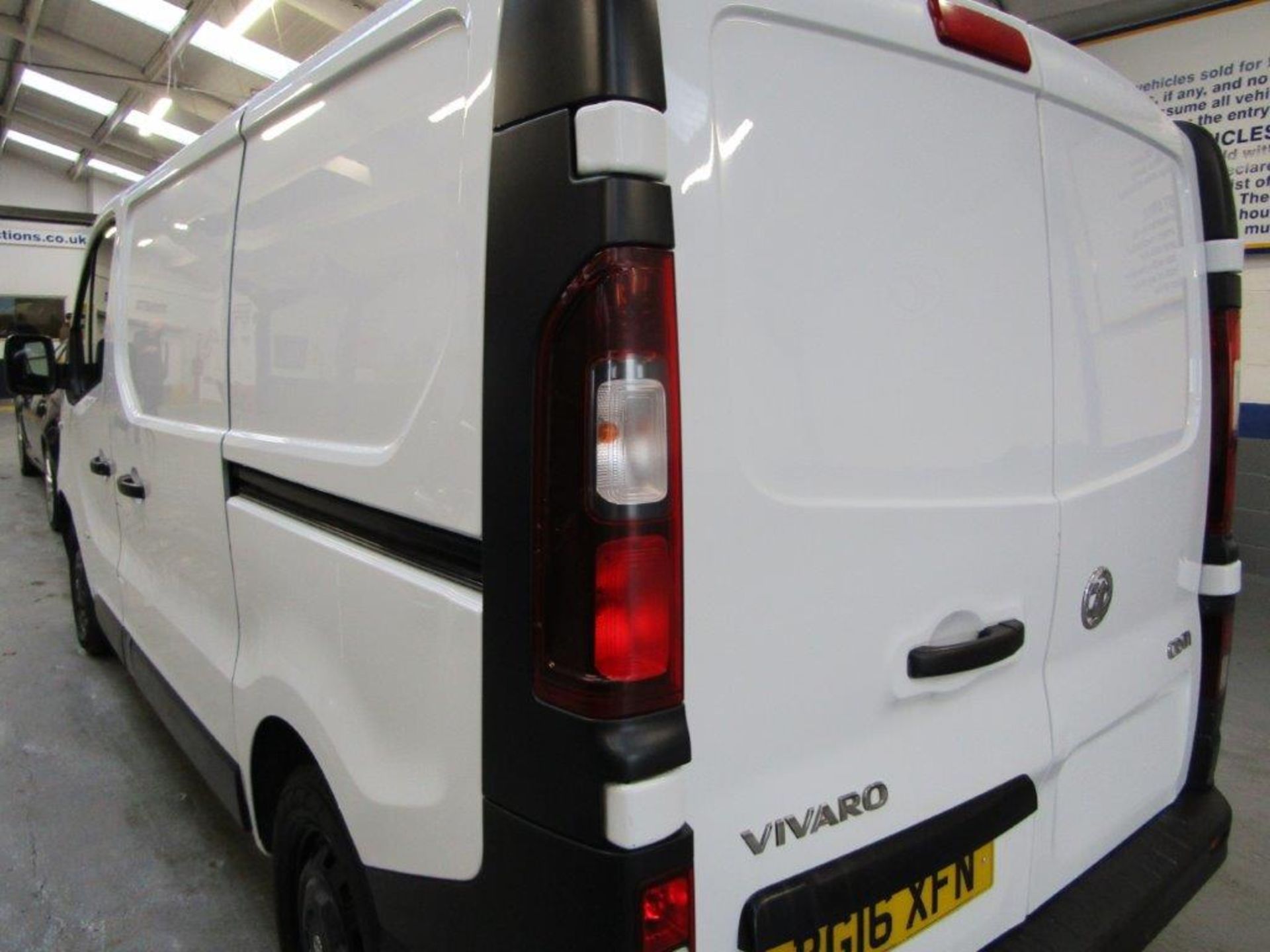 16 16 Vauxhall Vivaro 2900 CDTI - Image 7 of 17