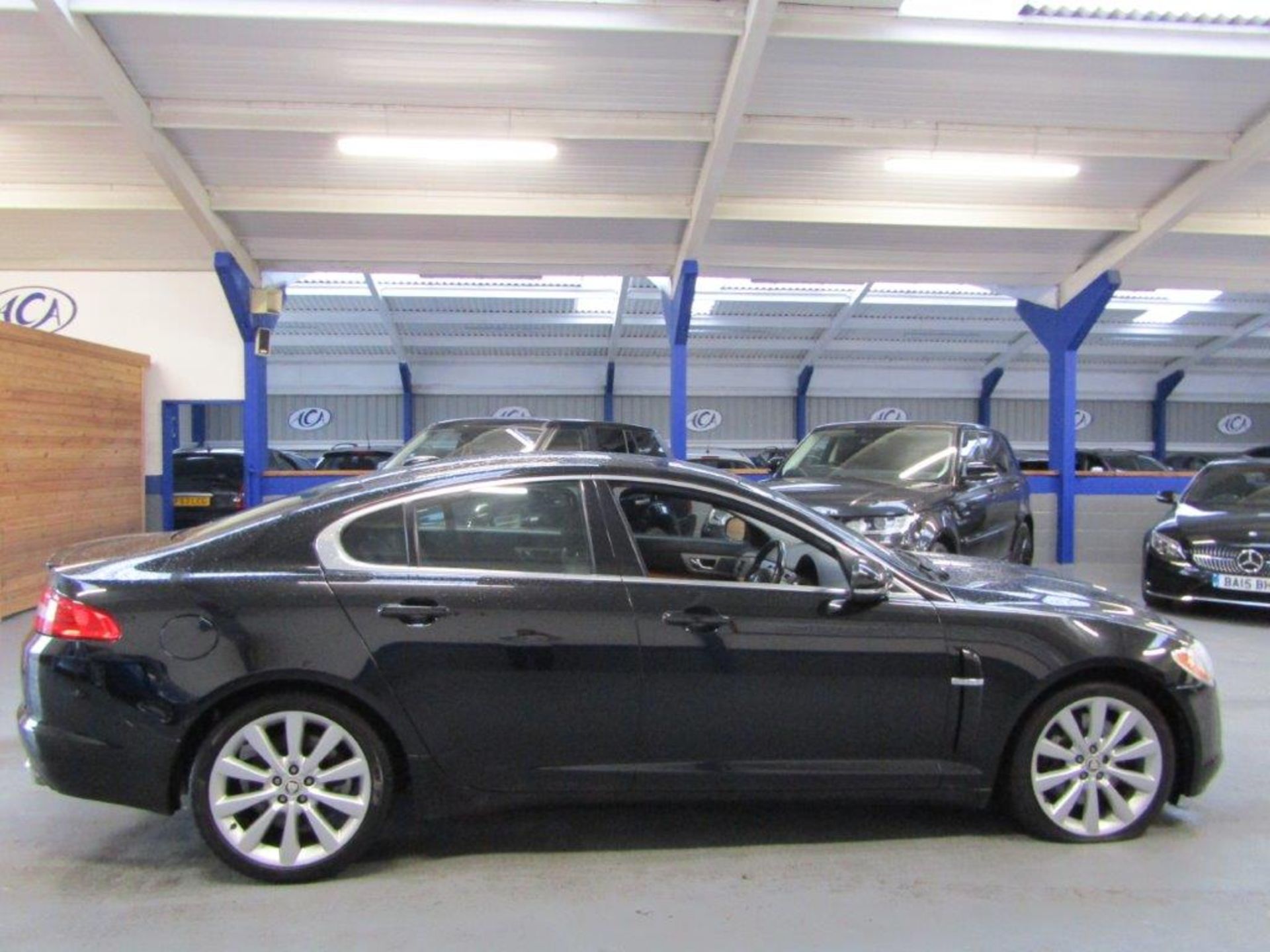 09 09 Jaguar XF S Luxury V6 Auto - Image 11 of 23