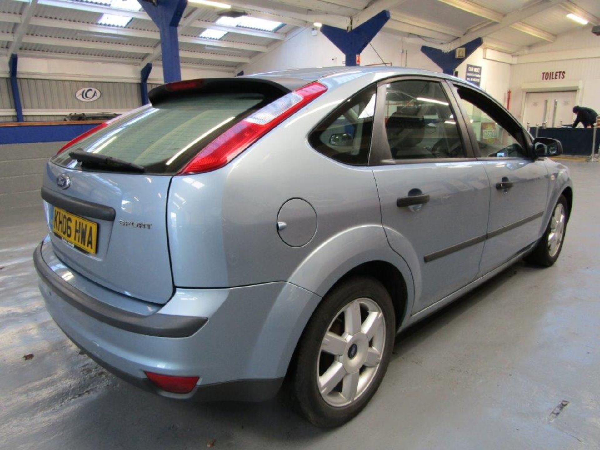 06 06 Ford Focus Sport 116 - Image 3 of 22