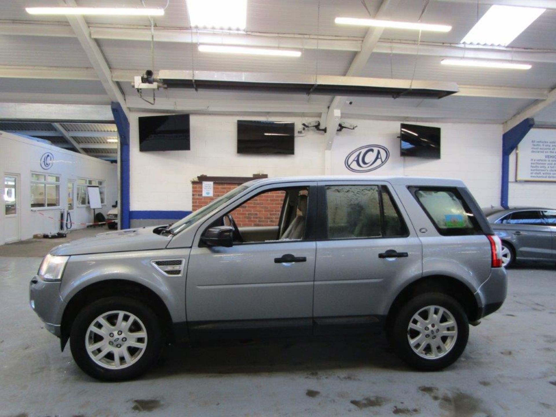 11 11 L/Rover Freelander XS TD4 - Image 2 of 23