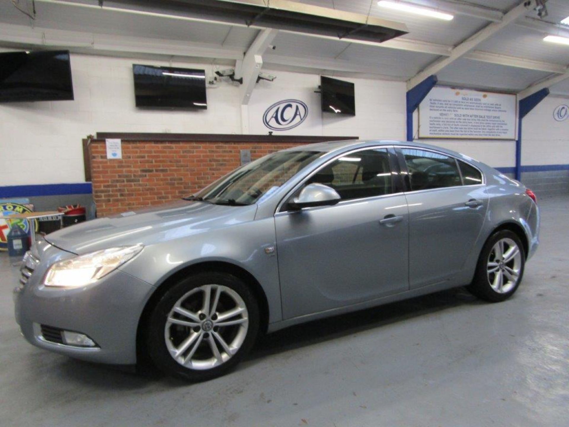 59 09 Vauxhall Insignia SRI