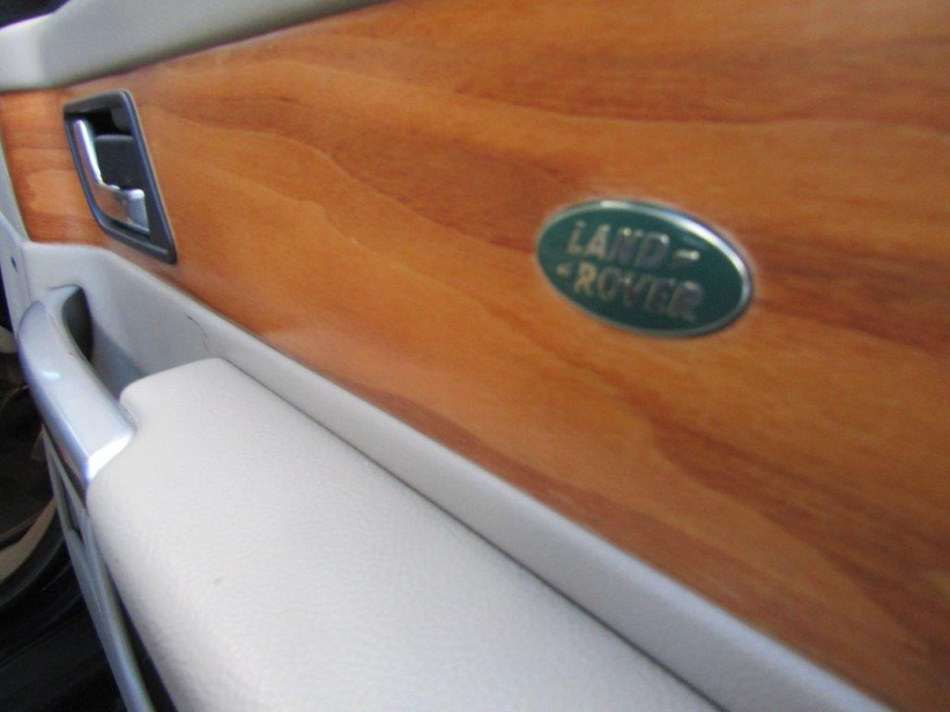 59 09 Range Rover Sp HSE TDV8 - Image 30 of 33