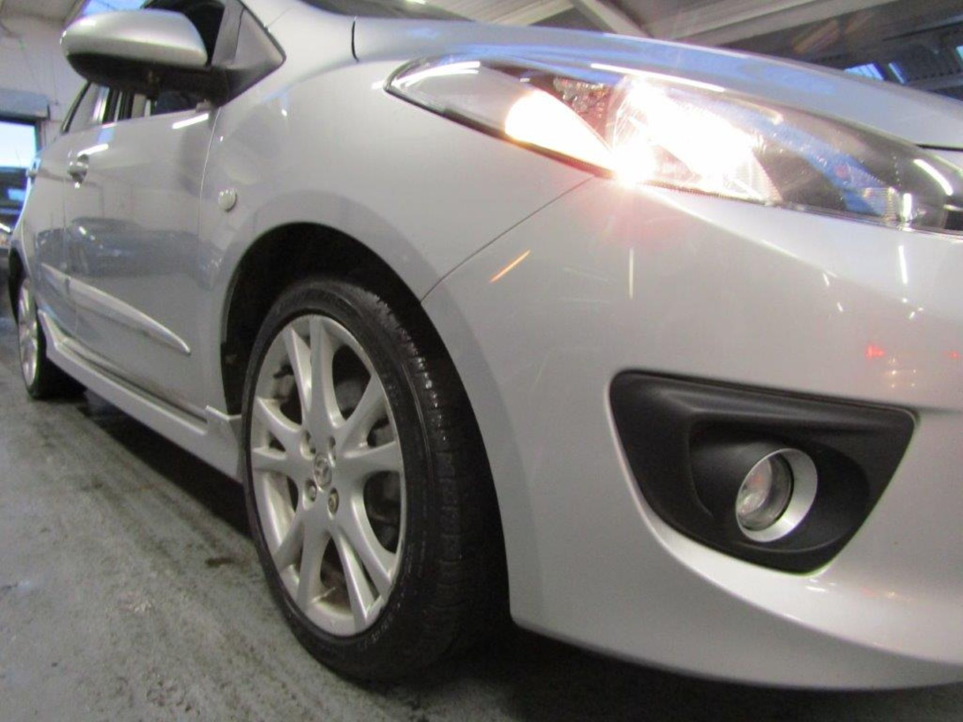 09 09 Mazda 2 Sport 5dr - Image 13 of 22