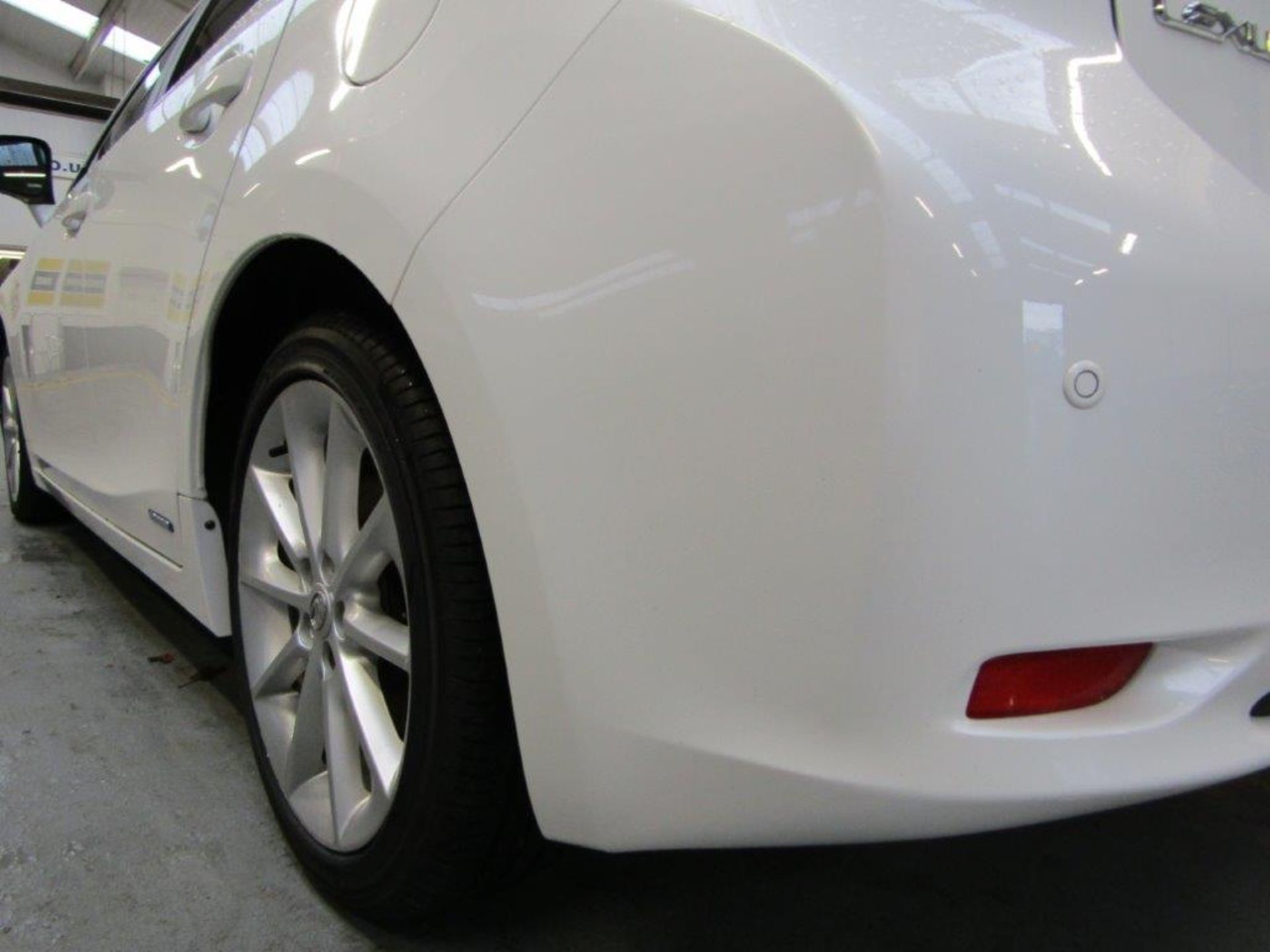 12 12 Lexus CT 200H SE-L CVT - Image 21 of 22