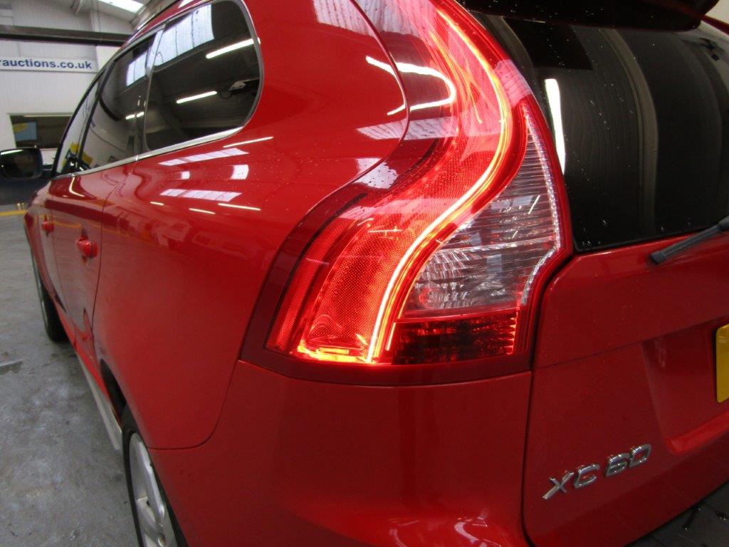 60 10 Volvo XC60 R-Deisgn D5 AWD - Image 10 of 28