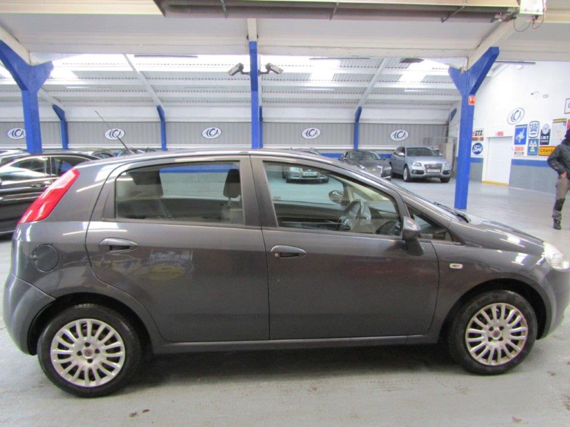 58 08 Fiat Grande Punto Dynamic - Image 5 of 23