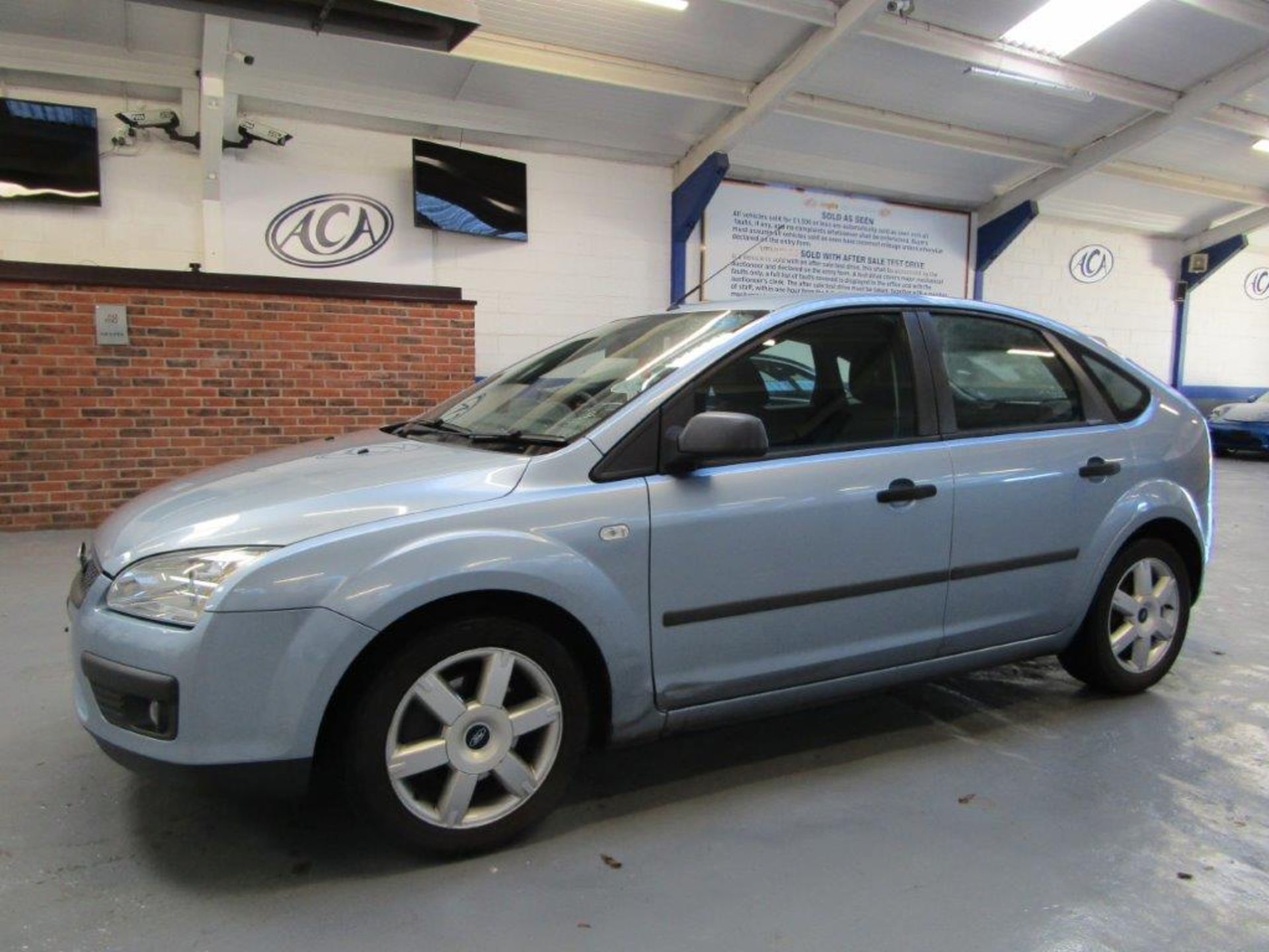 06 06 Ford Focus Sport 116