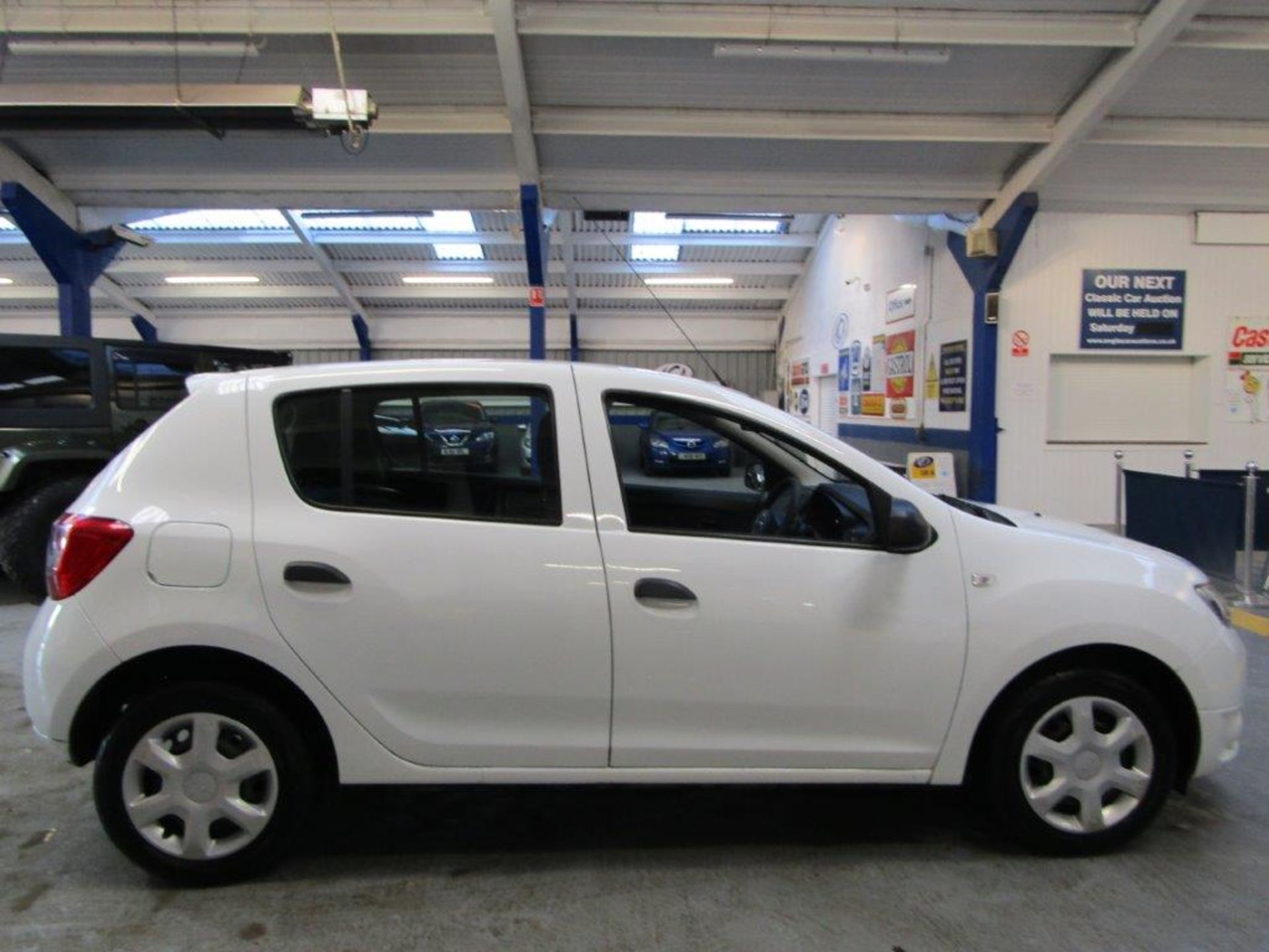 15 15 Dacia Sandero Ambiance - Image 11 of 20