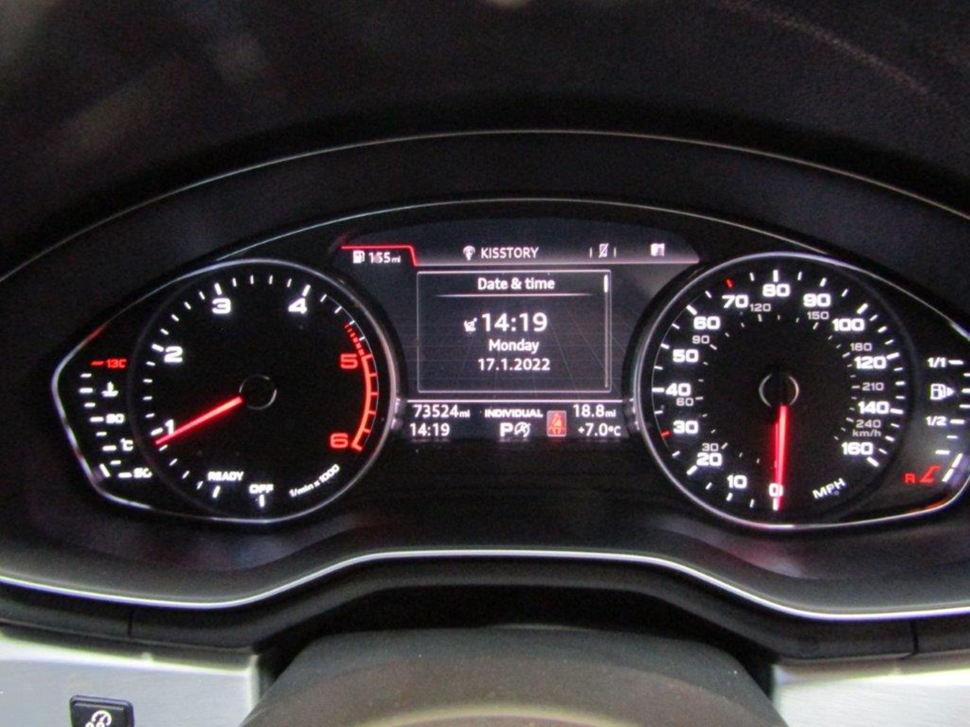 17 17 Audi A4 S Line TDi Ultra - Image 4 of 27