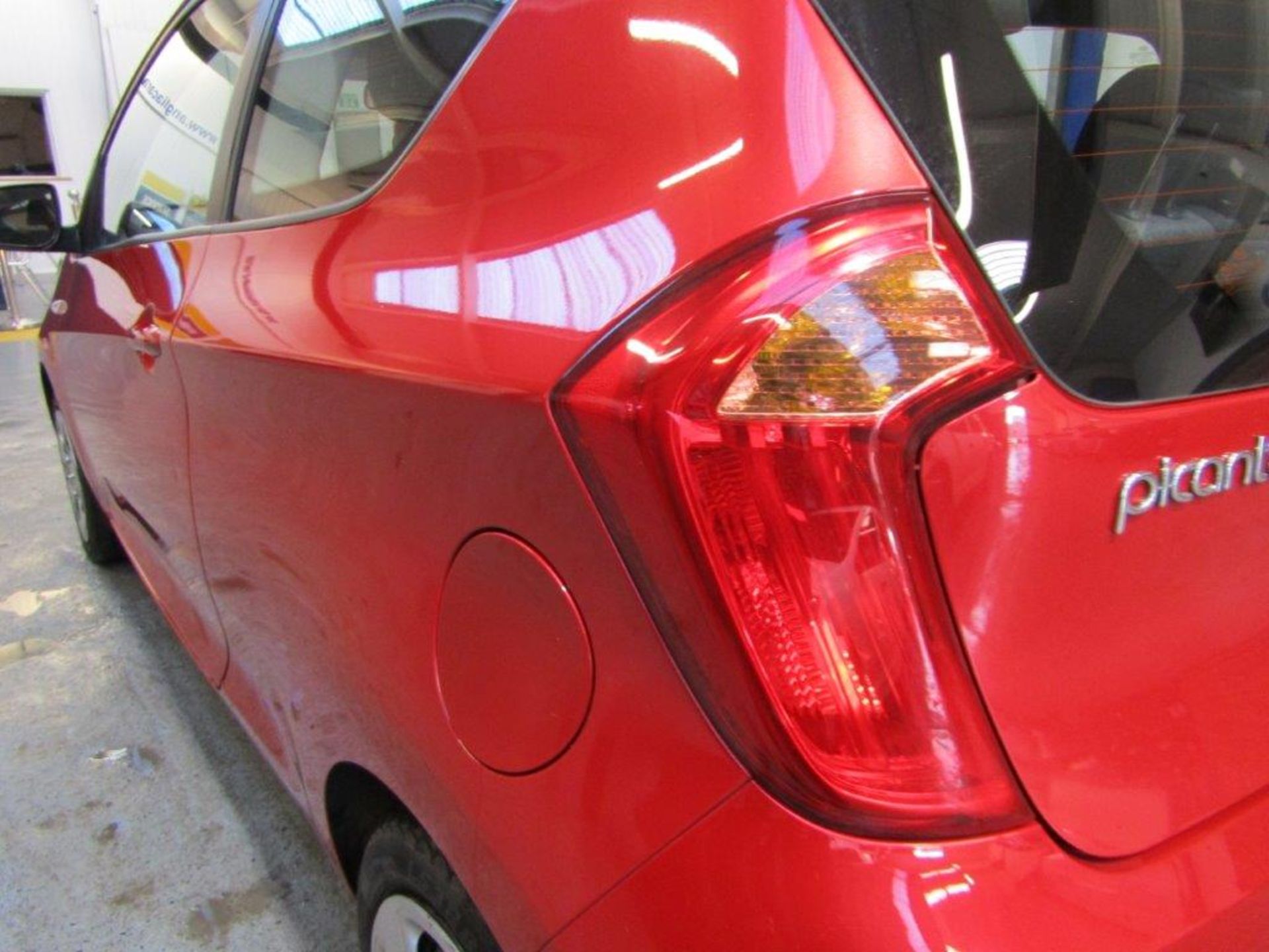 14 14 Kia Picanto 1 - Image 20 of 21