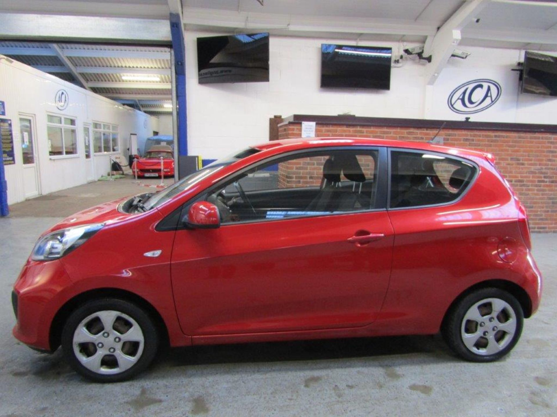 14 14 Kia Picanto 1 - Image 4 of 21