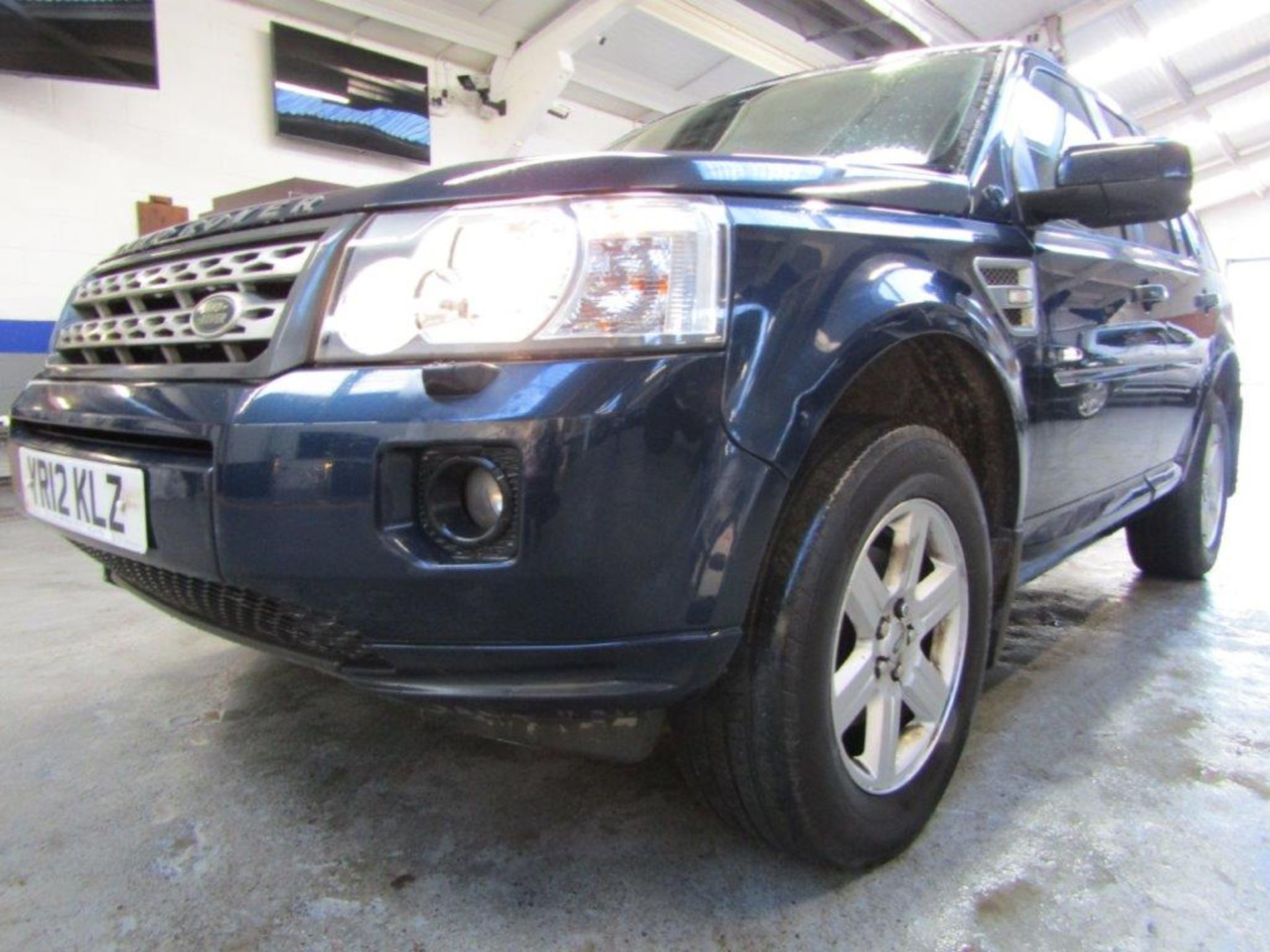 12 12 Land Rover Freelander GS SD4 - Image 4 of 26