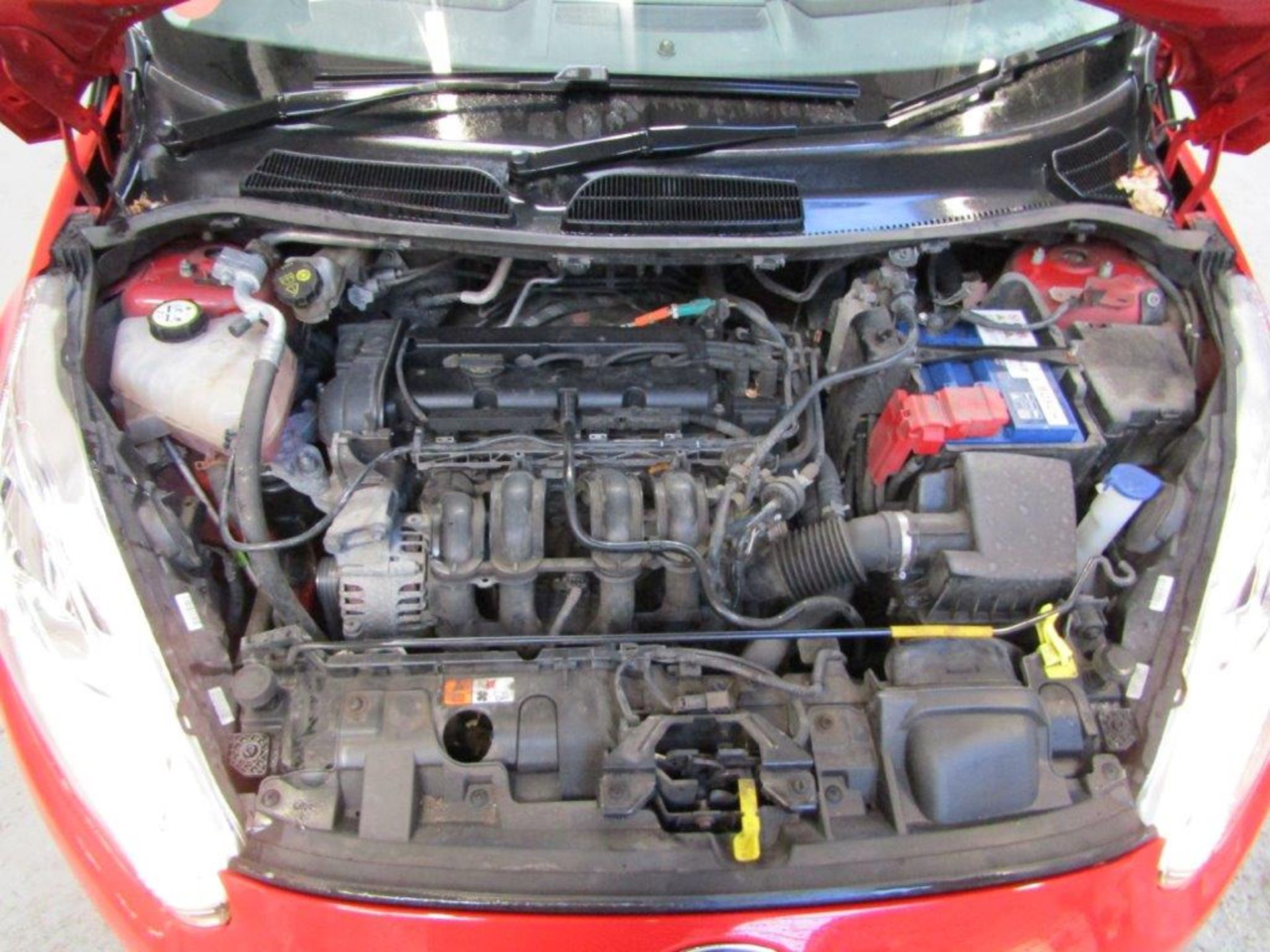 63 13 Ford Fiesta Zetec - Image 15 of 22