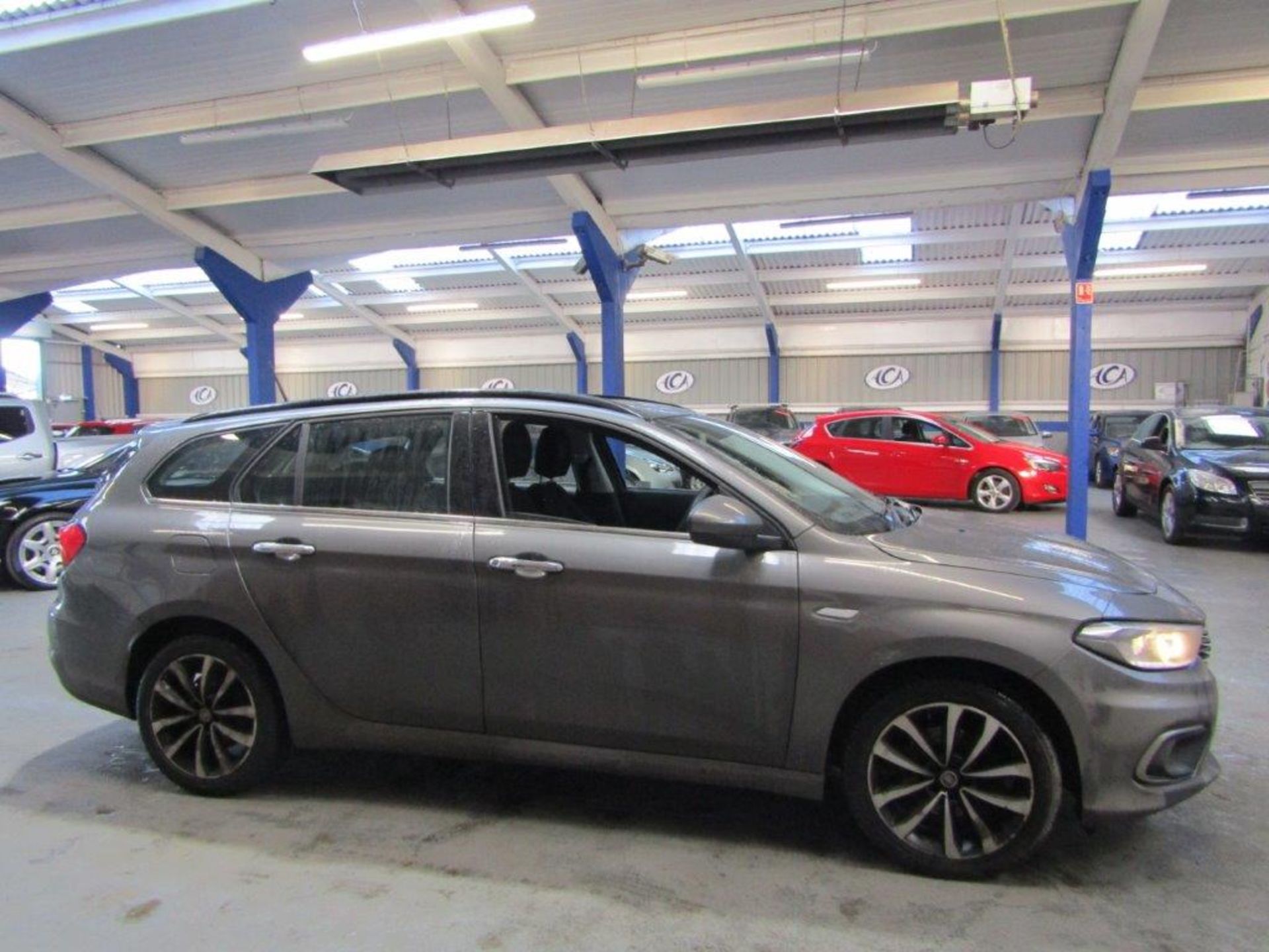 17 17 Fiat Tipo Lounge Multijet - Image 10 of 25