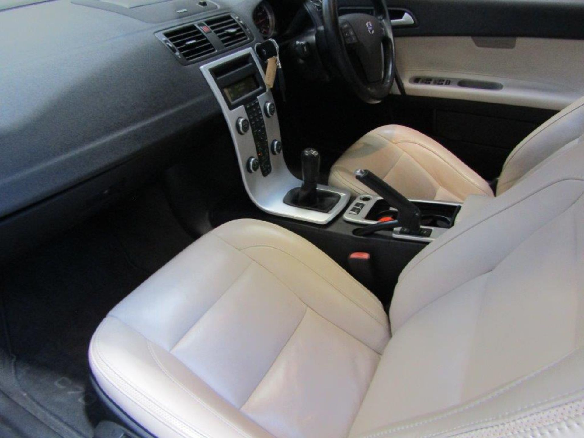 2012 Volvo C70 SE Lux Solstice - Image 17 of 26