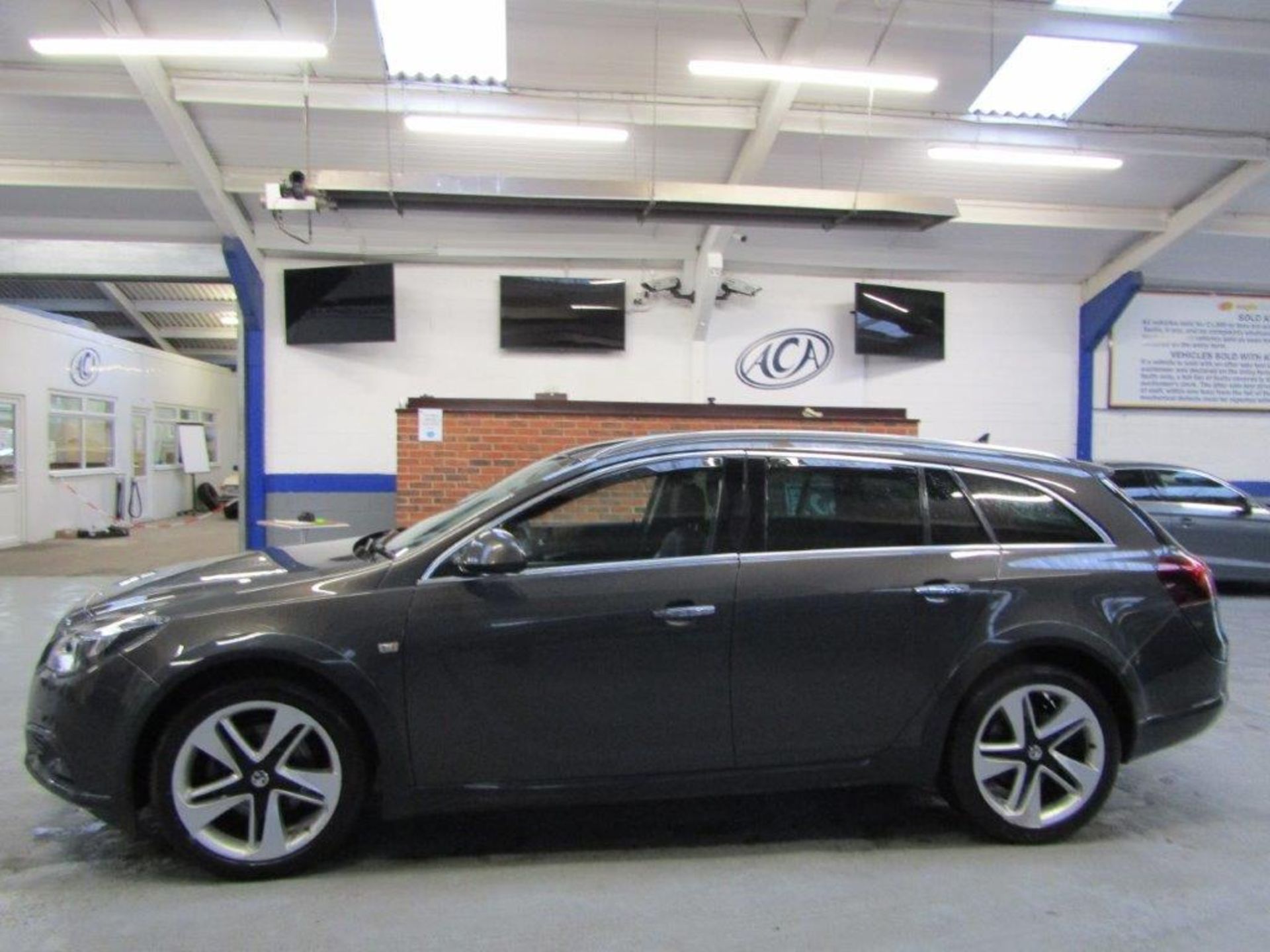 14 14 Vauxhall Insignia C-Trytour - Image 2 of 28