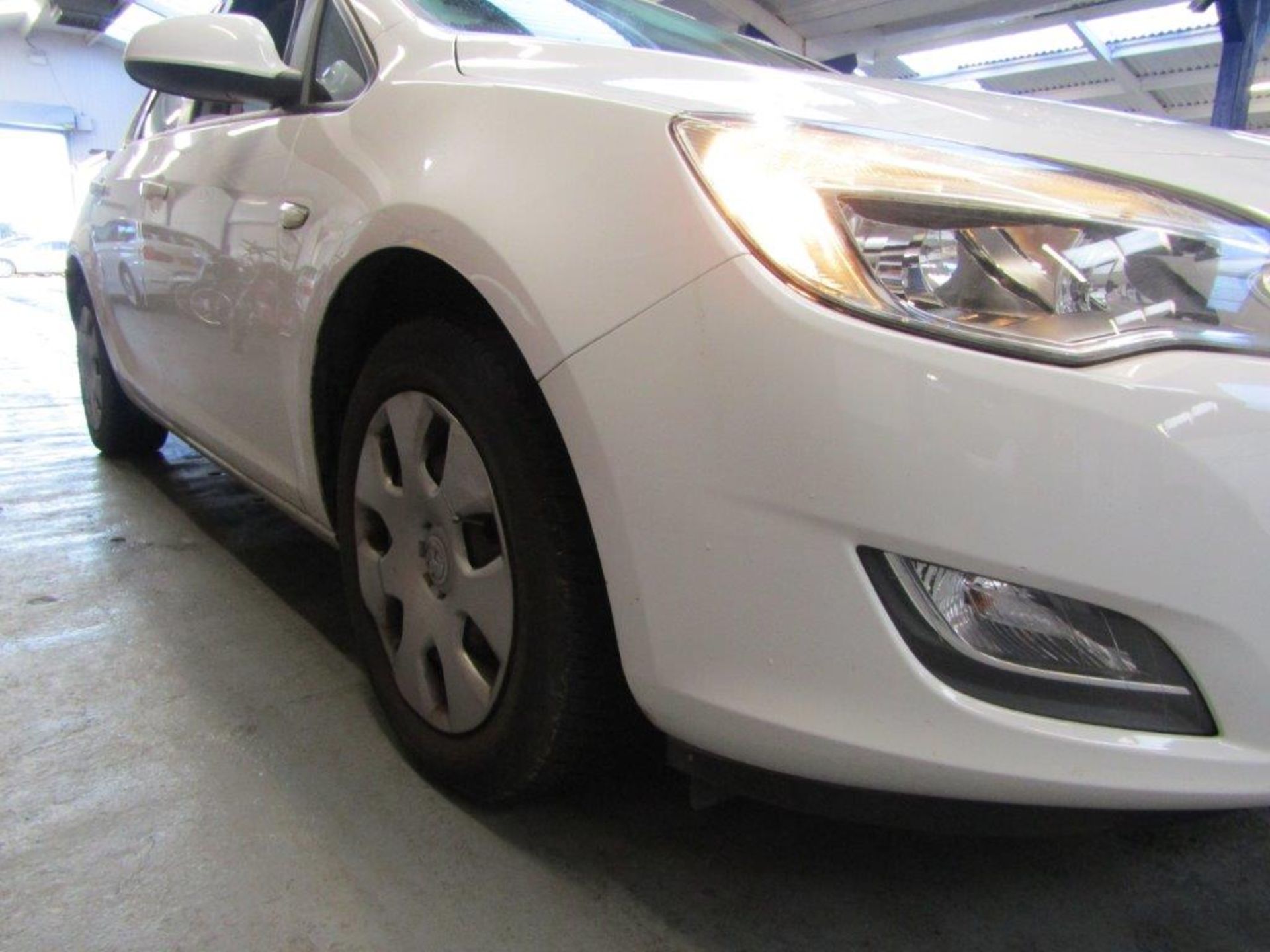 60 10 Vauxhall Astra Exclusiv 98 - Image 13 of 20