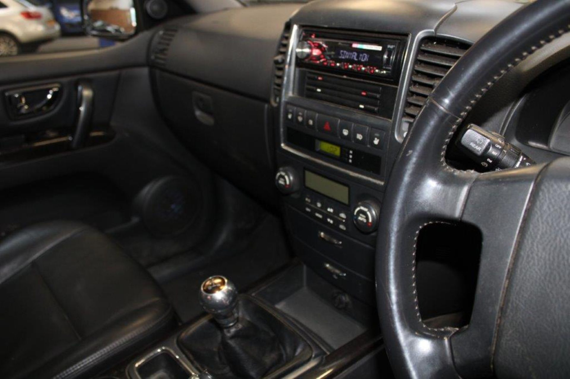 56 06 Kia Sorento XT - Image 17 of 19