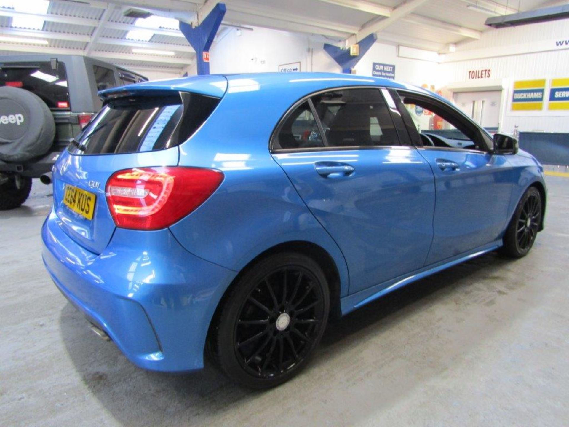 64 14 Mercedes A200 AMG Sport CDI - Image 9 of 23