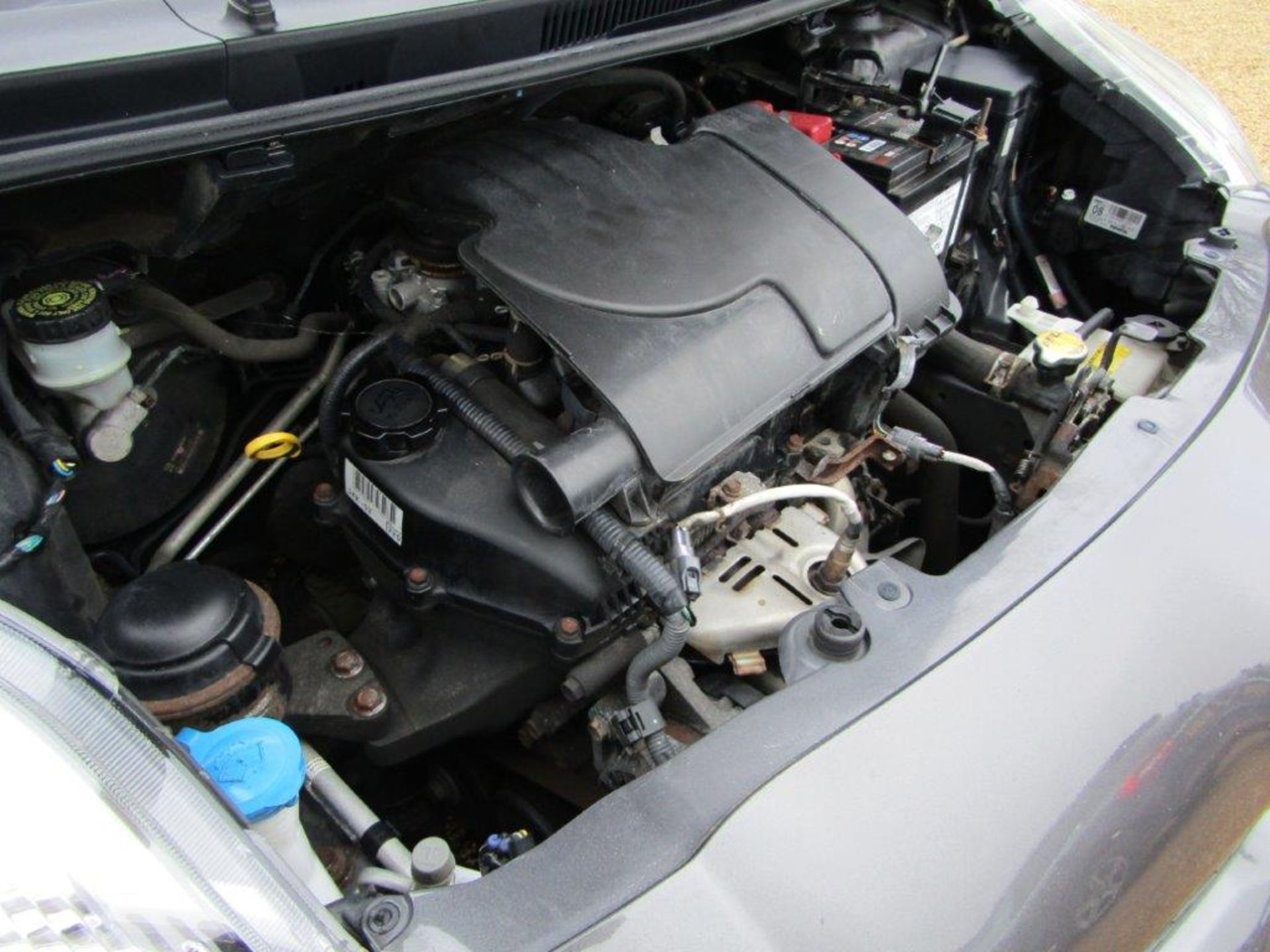 11 11 Toyota Yaris T Spirit VVT-i - Image 7 of 18