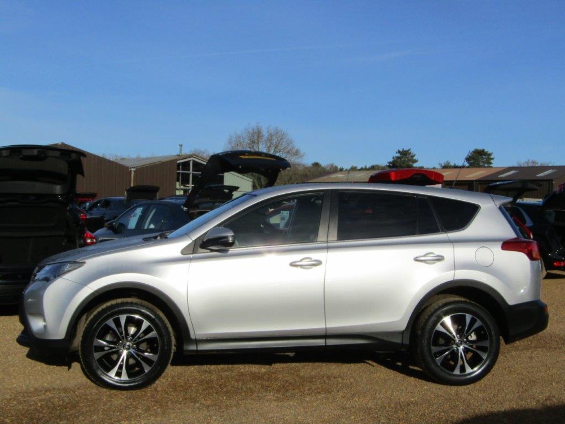 14 14 Toyota Rav 4 icon D4D - Image 2 of 22