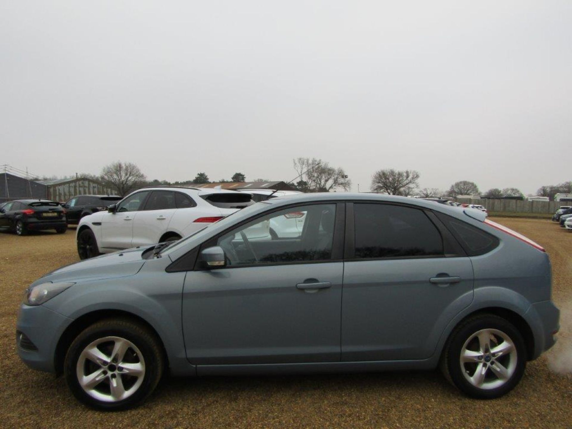 09 09 Ford Focus Zetec 100 - Image 2 of 20