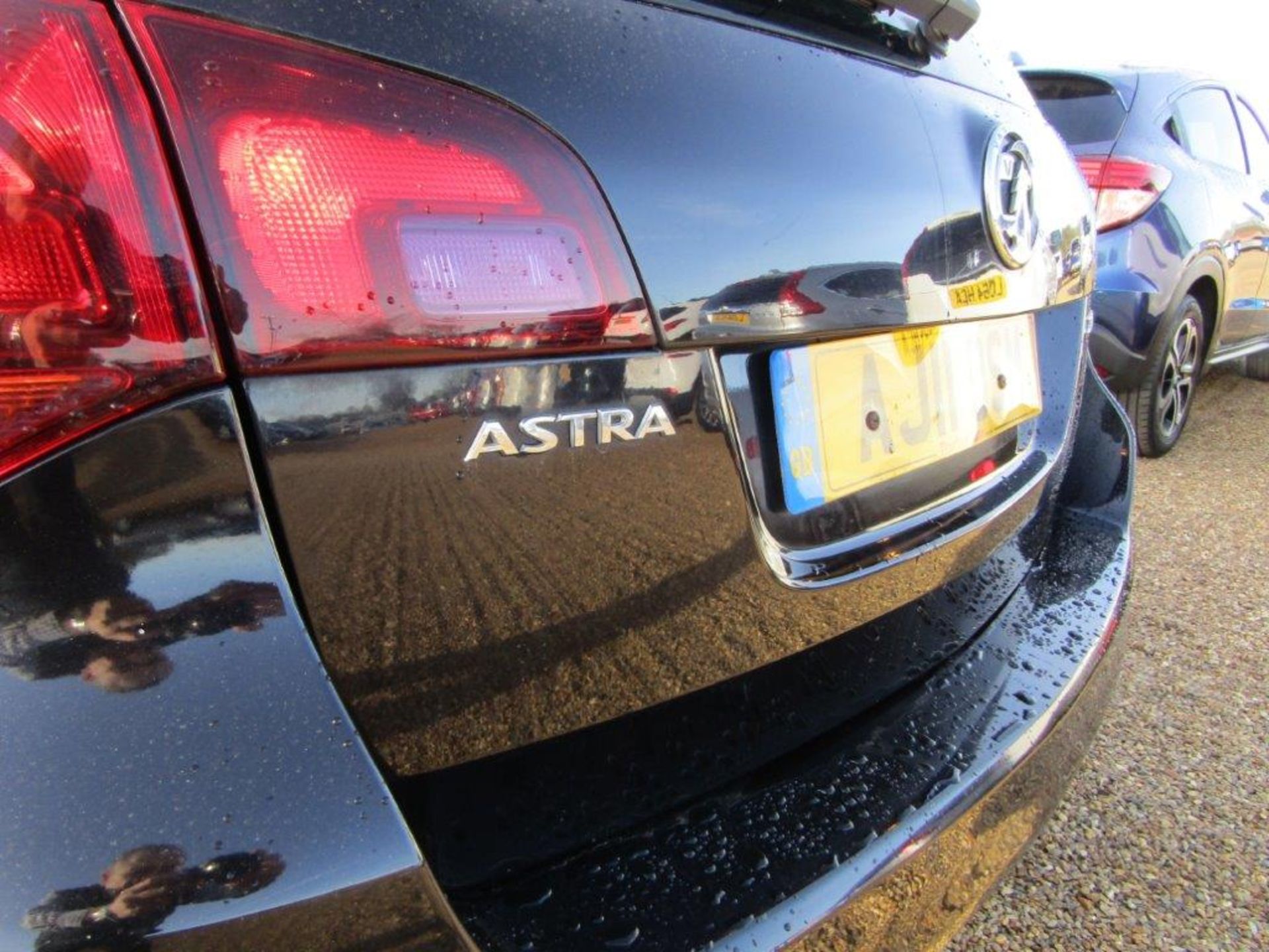 11 11 Vauxhall Astra SRi CDTi S/S - Image 15 of 26