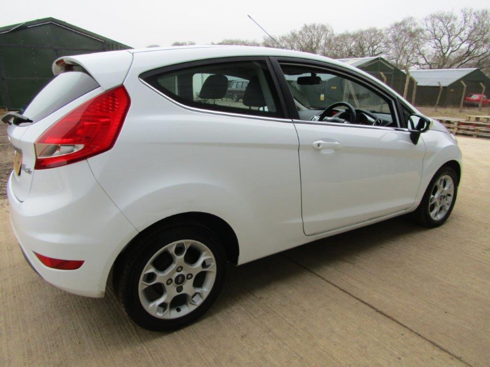 12 12 Ford Fiesta Zetec - Image 3 of 18