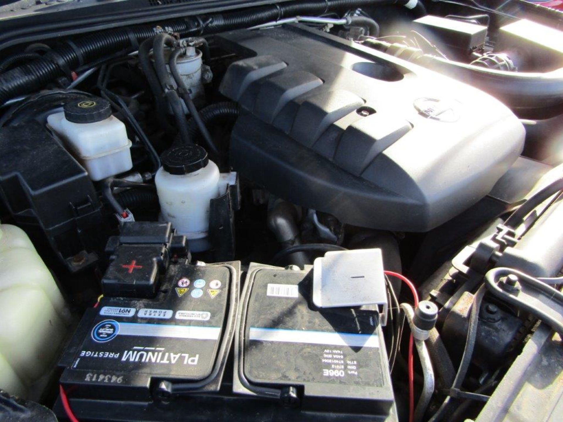 59 09 Nissan Pathfinder - Image 19 of 25