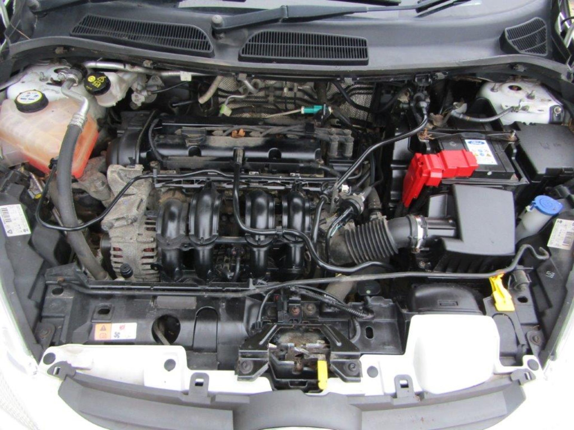 12 12 Ford Fiesta Zetec - Image 11 of 18