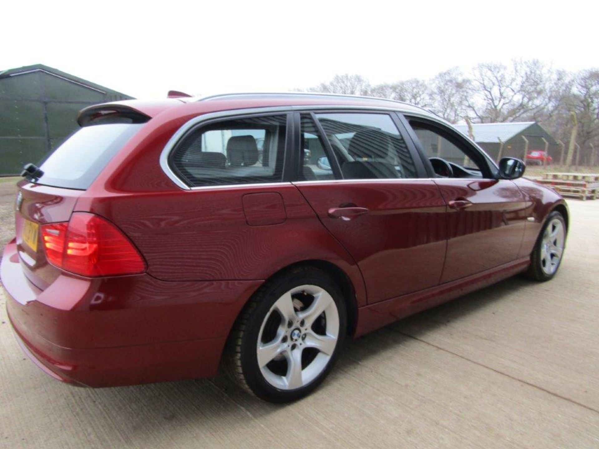 11 11 BMW 318d Exclusive Edition - Image 16 of 25