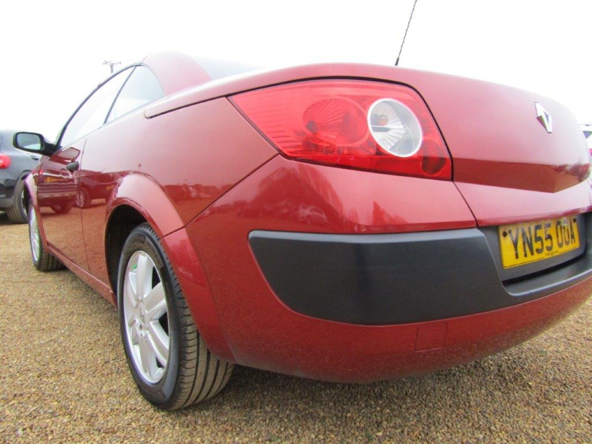 55 05 Renault Megane Coupe - Image 11 of 18