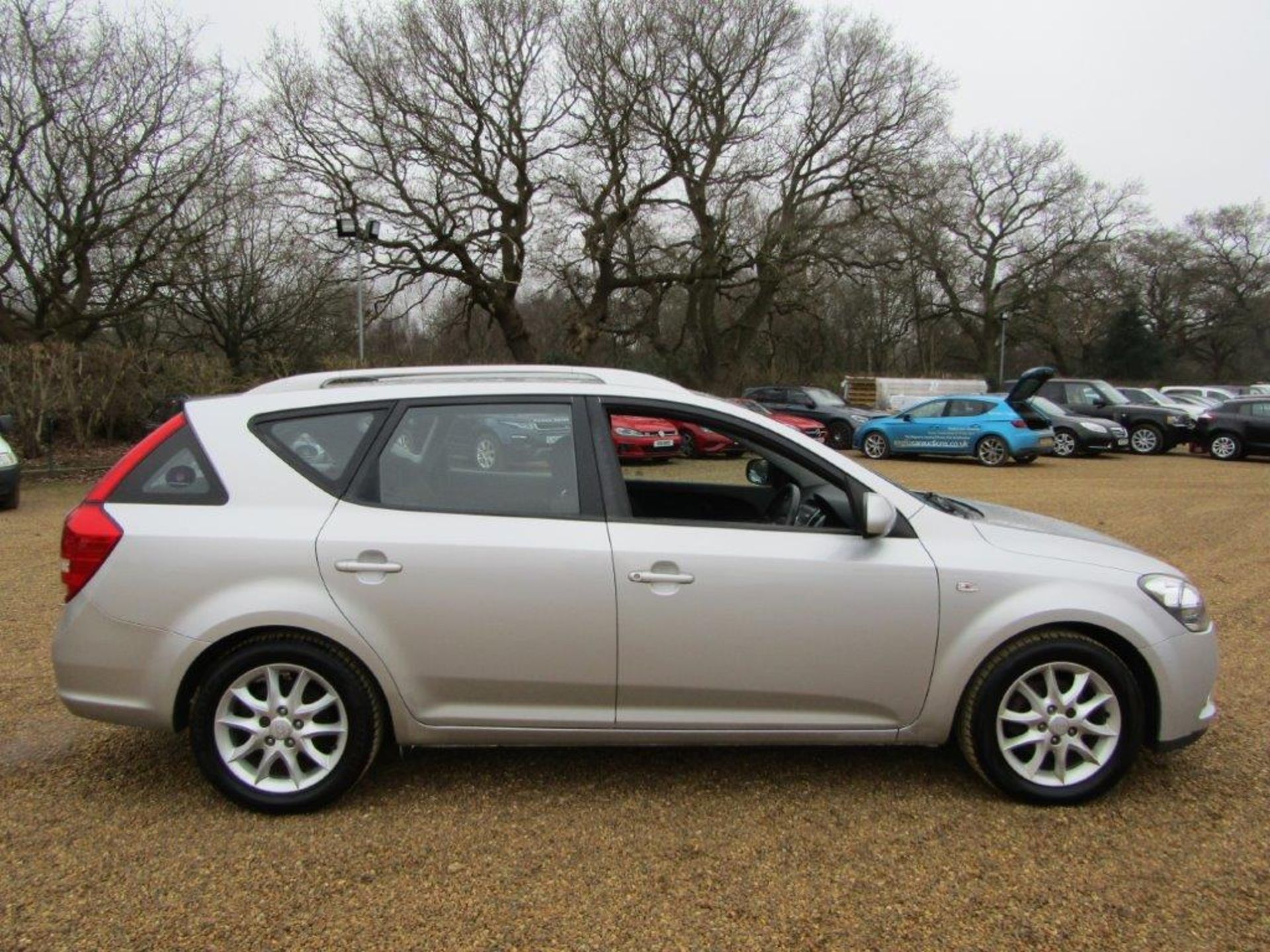 59 09 Kia Ceed 2 CRDi - Image 14 of 20