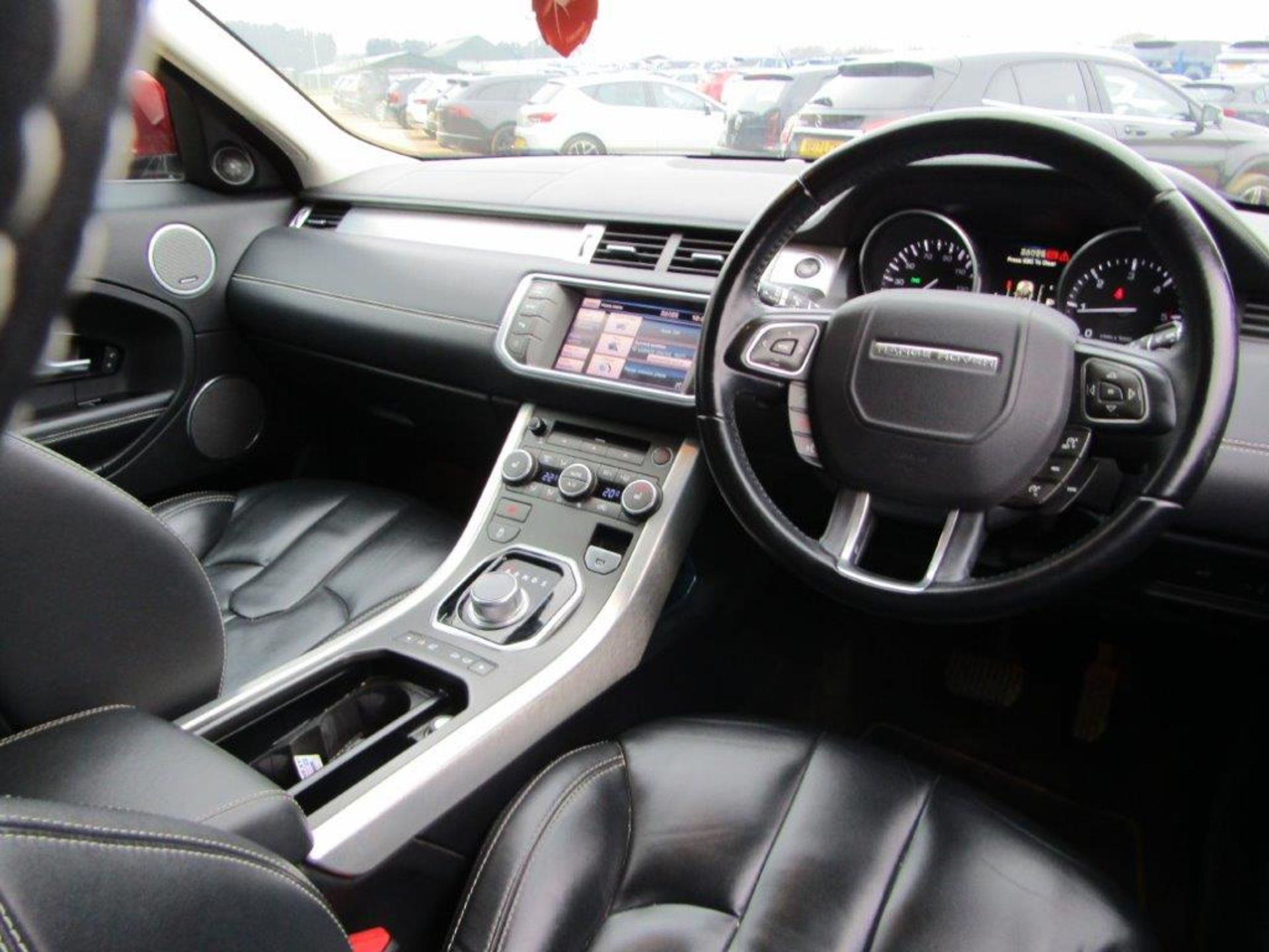 61 12 Range Rover Evoque Presti - Image 12 of 31