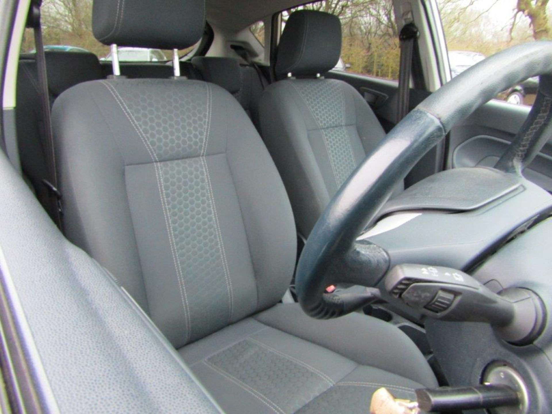 09 09 Ford Fiesta Titanium TDCi - Image 6 of 20